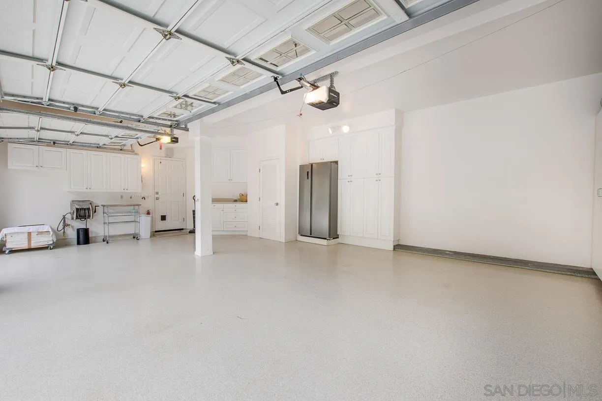 https://cdn.realtyfeed.com/cdn/127/260017125/345c5261728b3933cd960a870413ae07.webp