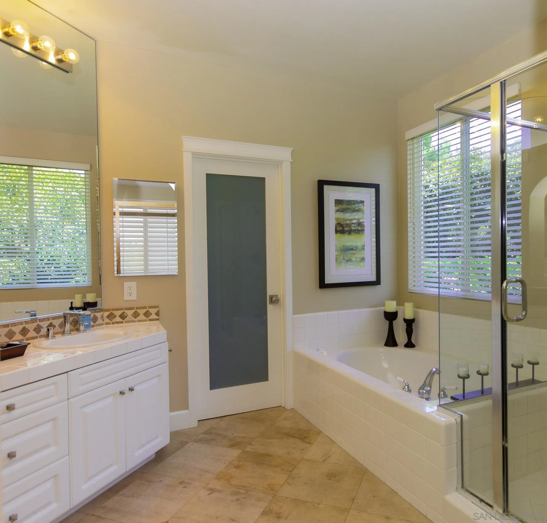 https://cdn.realtyfeed.com/cdn/127/260017125/597f3ebd2fea03f2d5495787b7739dfc.webp