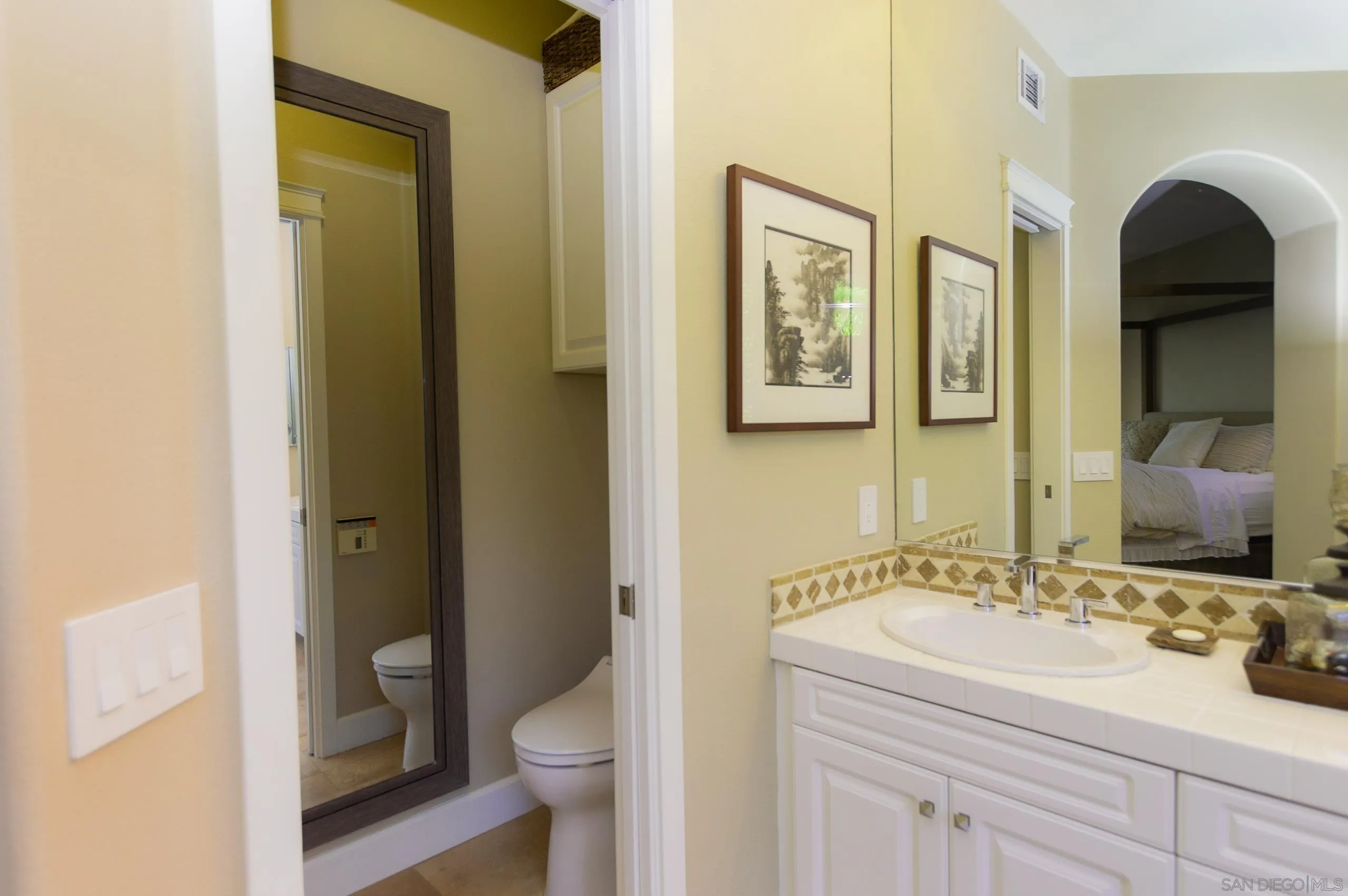 https://cdn.realtyfeed.com/cdn/127/260017125/8255e8e3e004f2c2a5fb80e234c5163f.webp
