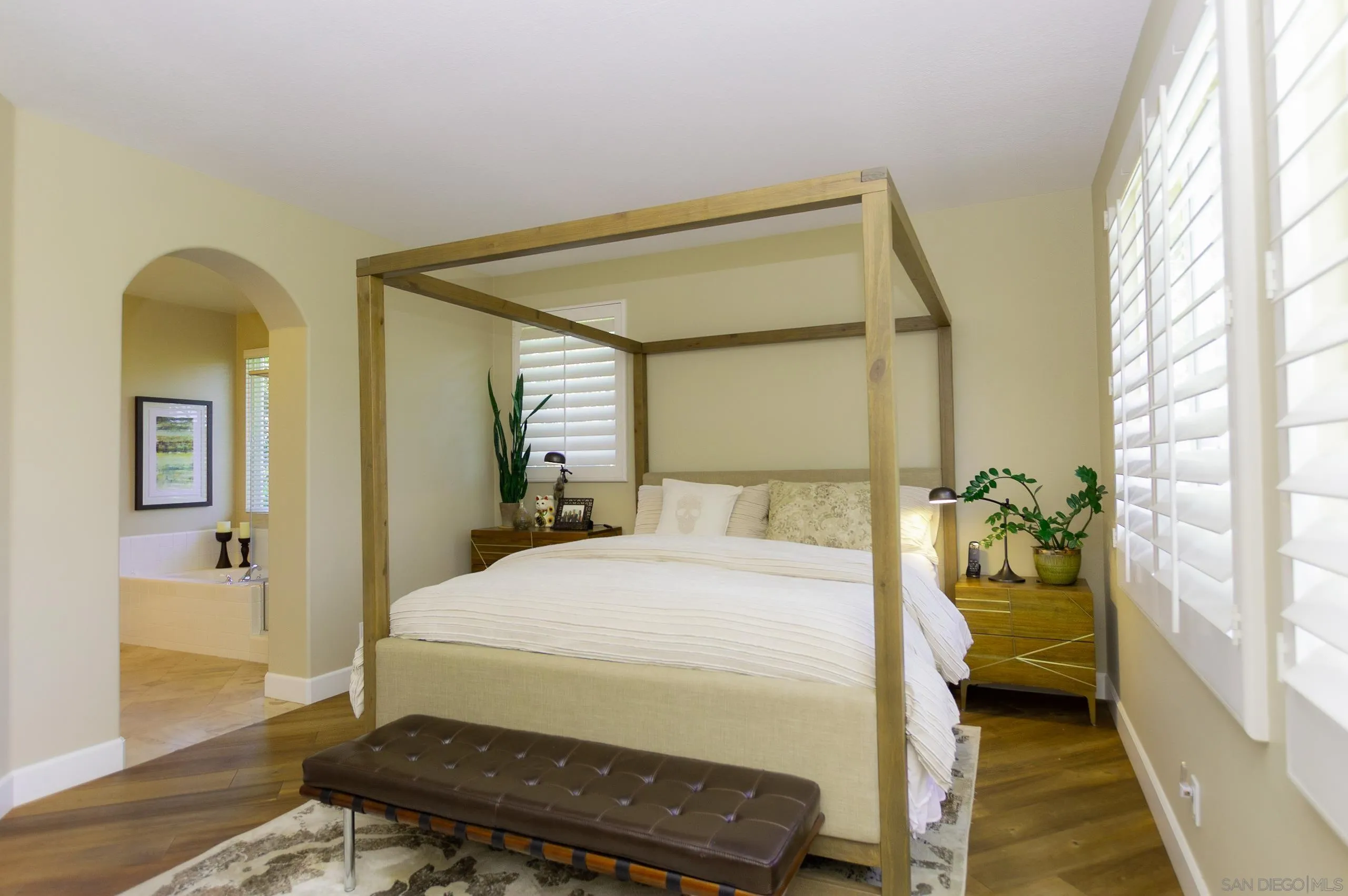 https://cdn.realtyfeed.com/cdn/127/260017125/bfb28d481d778fbd63ae94010198c6bd.webp