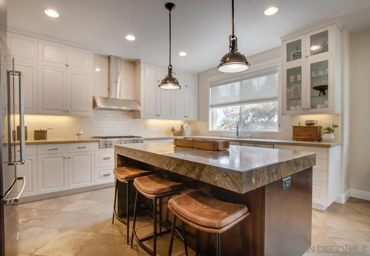 https://cdn.realtyfeed.com/cdn/127/260017125/d3e997cdd63da789f08d9a526985c62e.webp