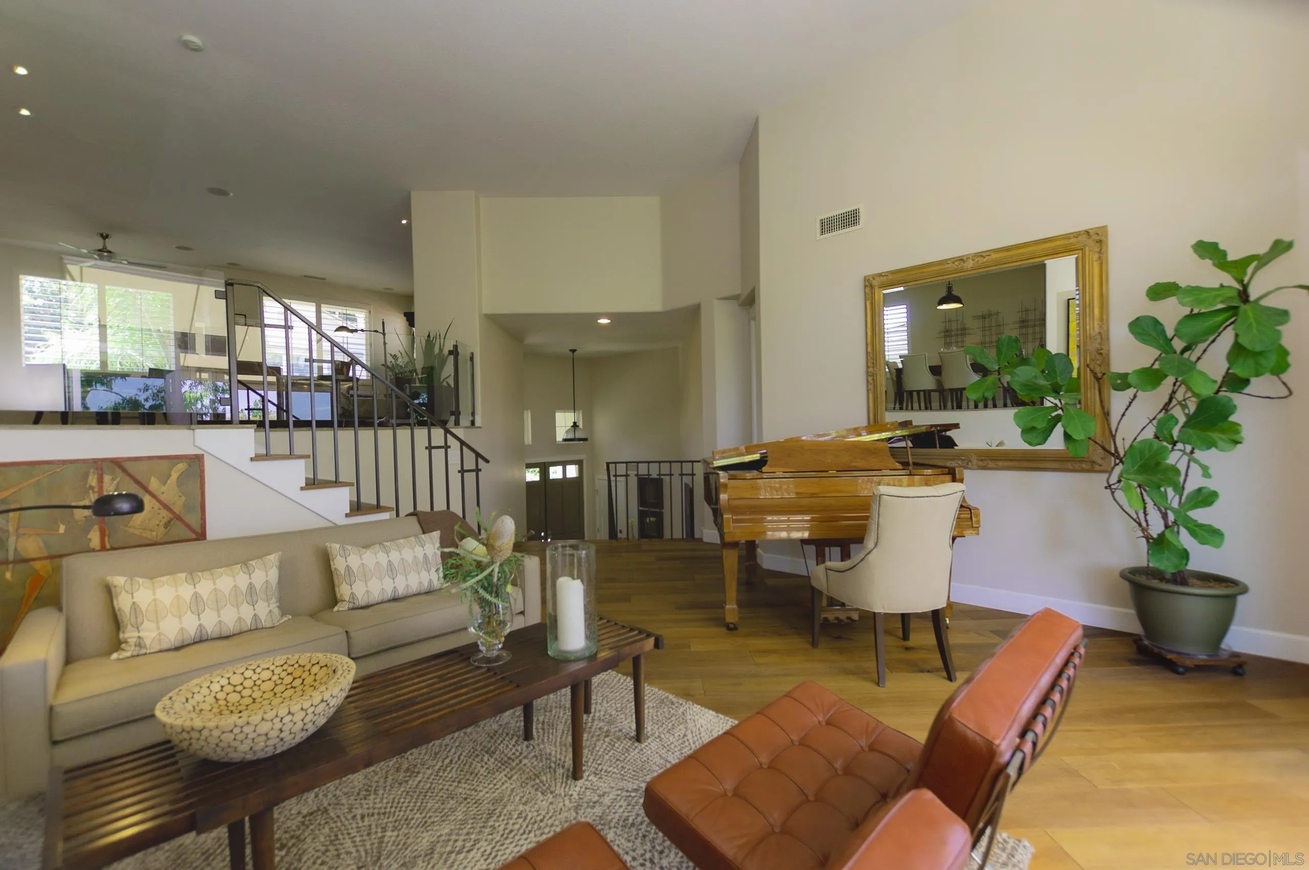 https://cdn.realtyfeed.com/cdn/127/260017125/da4b8aeecf497173cf34f8541016d648.webp