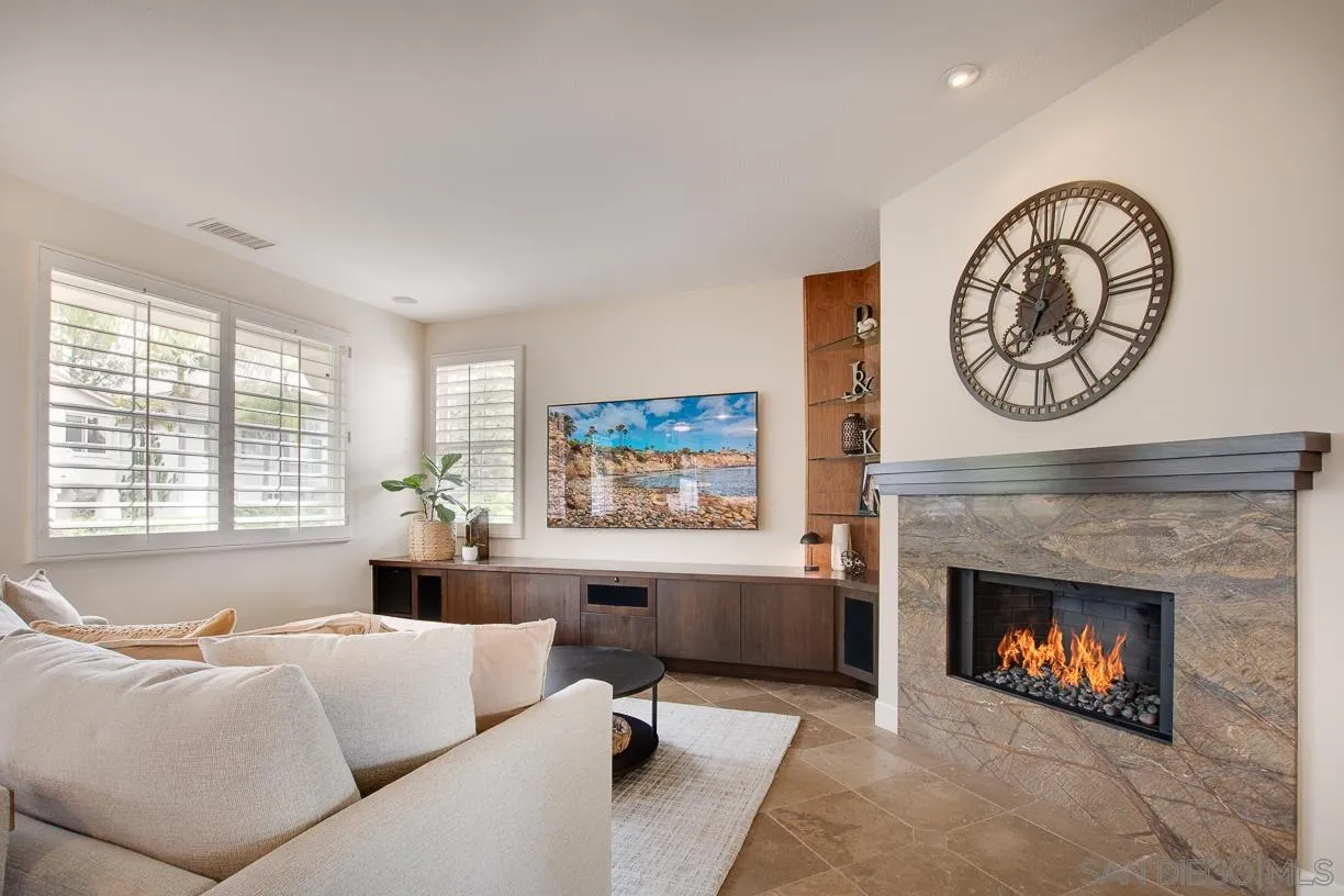 https://cdn.realtyfeed.com/cdn/127/260017125/e647b76b1482129f901892b0c3f7b9e1.webp
