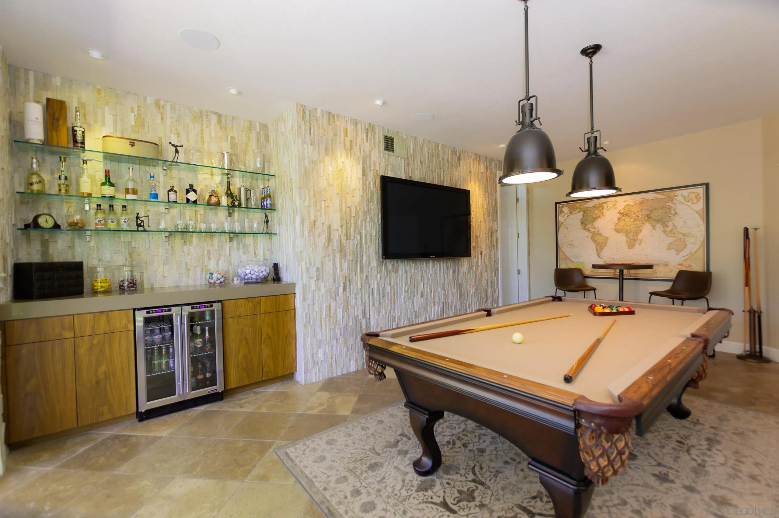 https://cdn.realtyfeed.com/cdn/127/260017125/ff27bc4672cd09040d00669c148a6126.webp