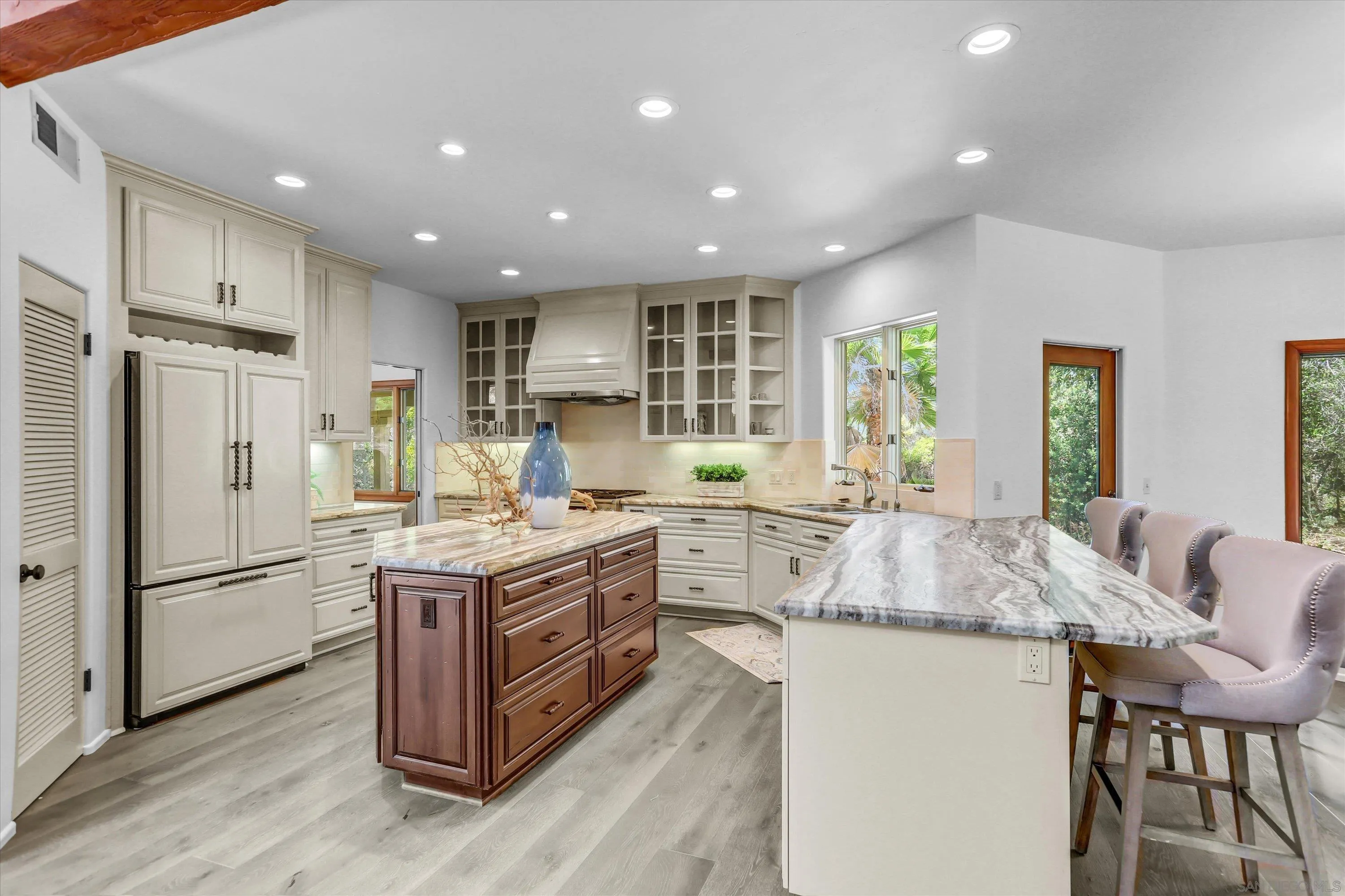 https://cdn.realtyfeed.com/cdn/127/260017131/1eef49d05319603195f812fbda08b71b.webp