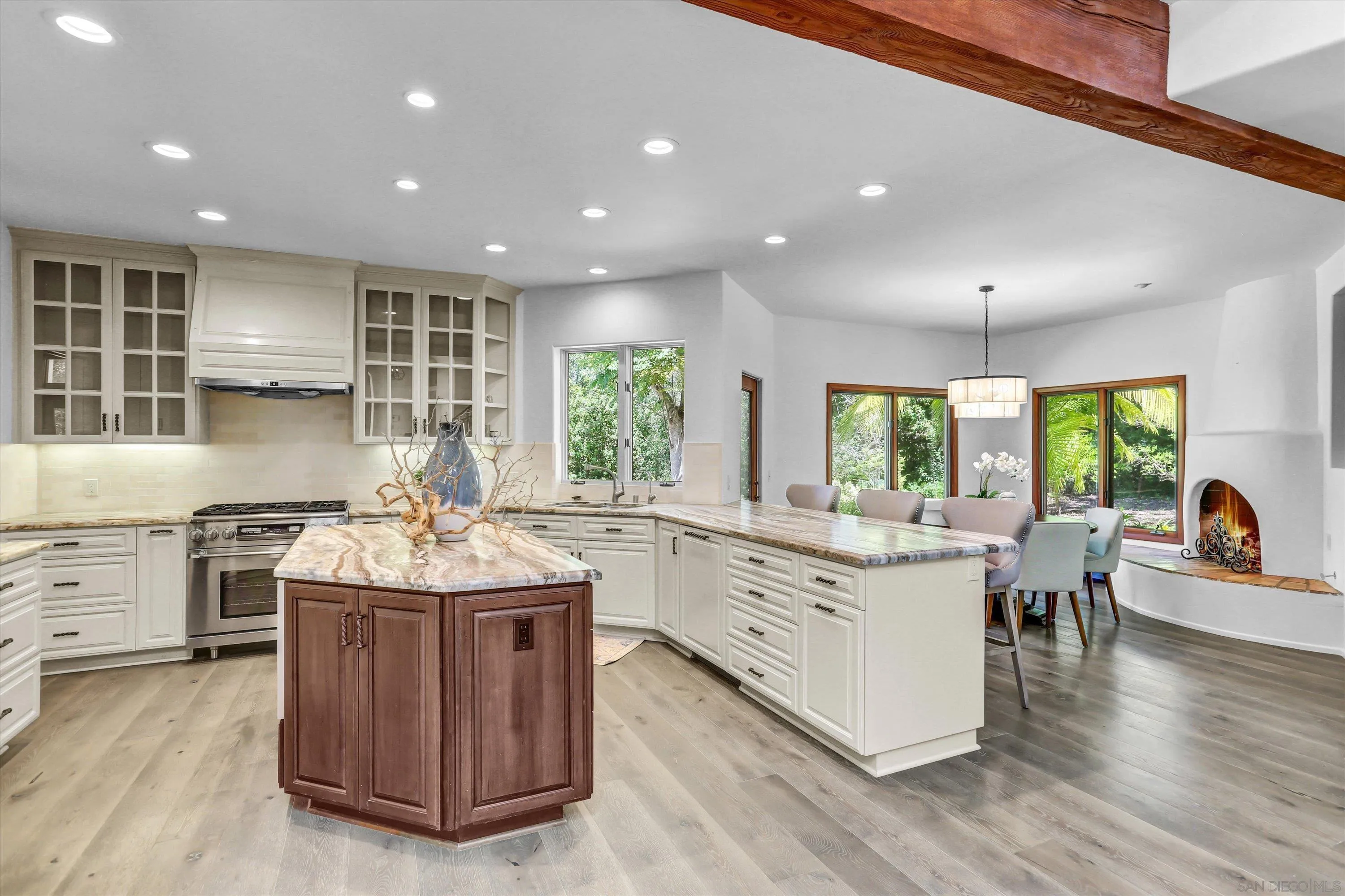 https://cdn.realtyfeed.com/cdn/127/260017131/40322208316c1250966f75b27025bfdf.webp