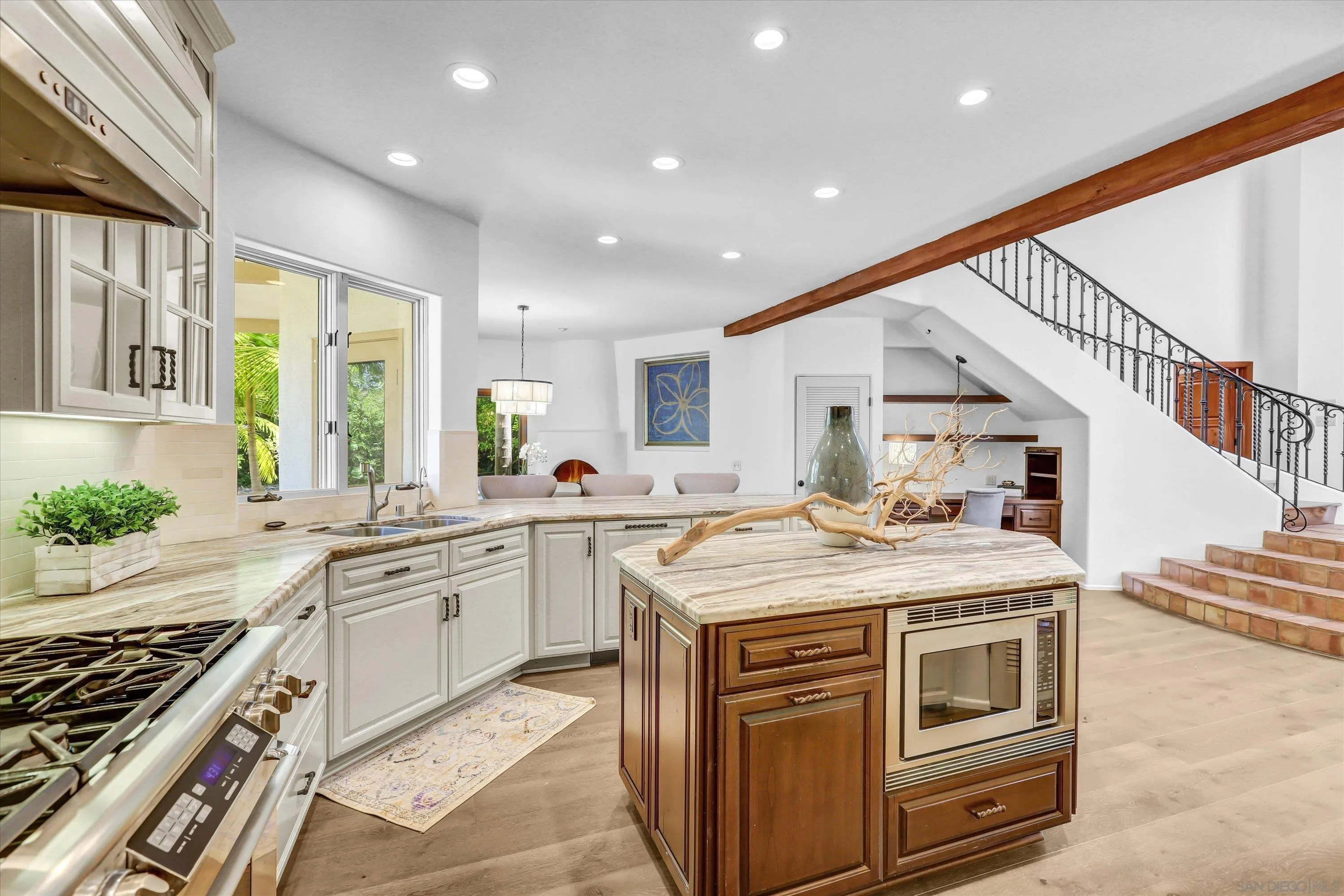 https://cdn.realtyfeed.com/cdn/127/260017131/ed1ef8d93bd6b07b61a8d7cb02c2b624.webp