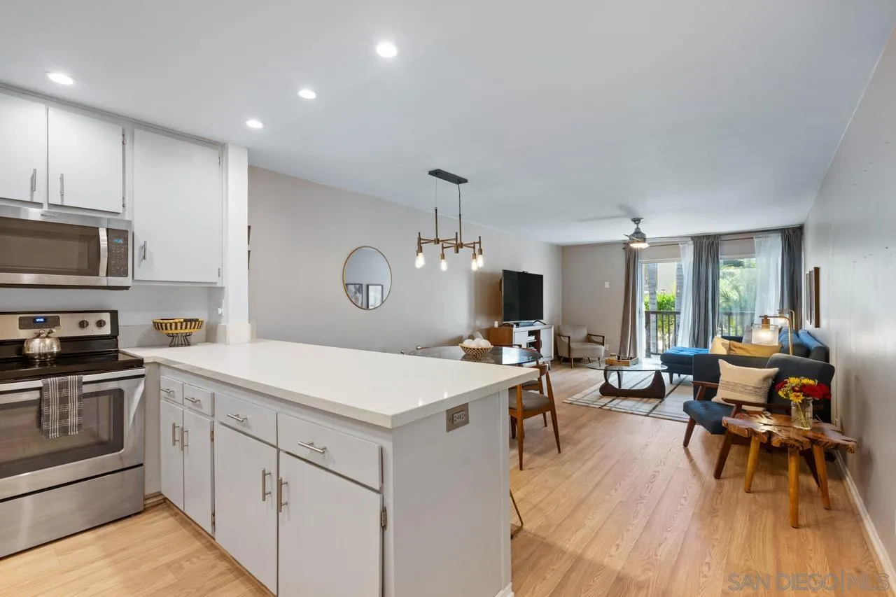 Photo #10: 260017133 Listing: Photo #10