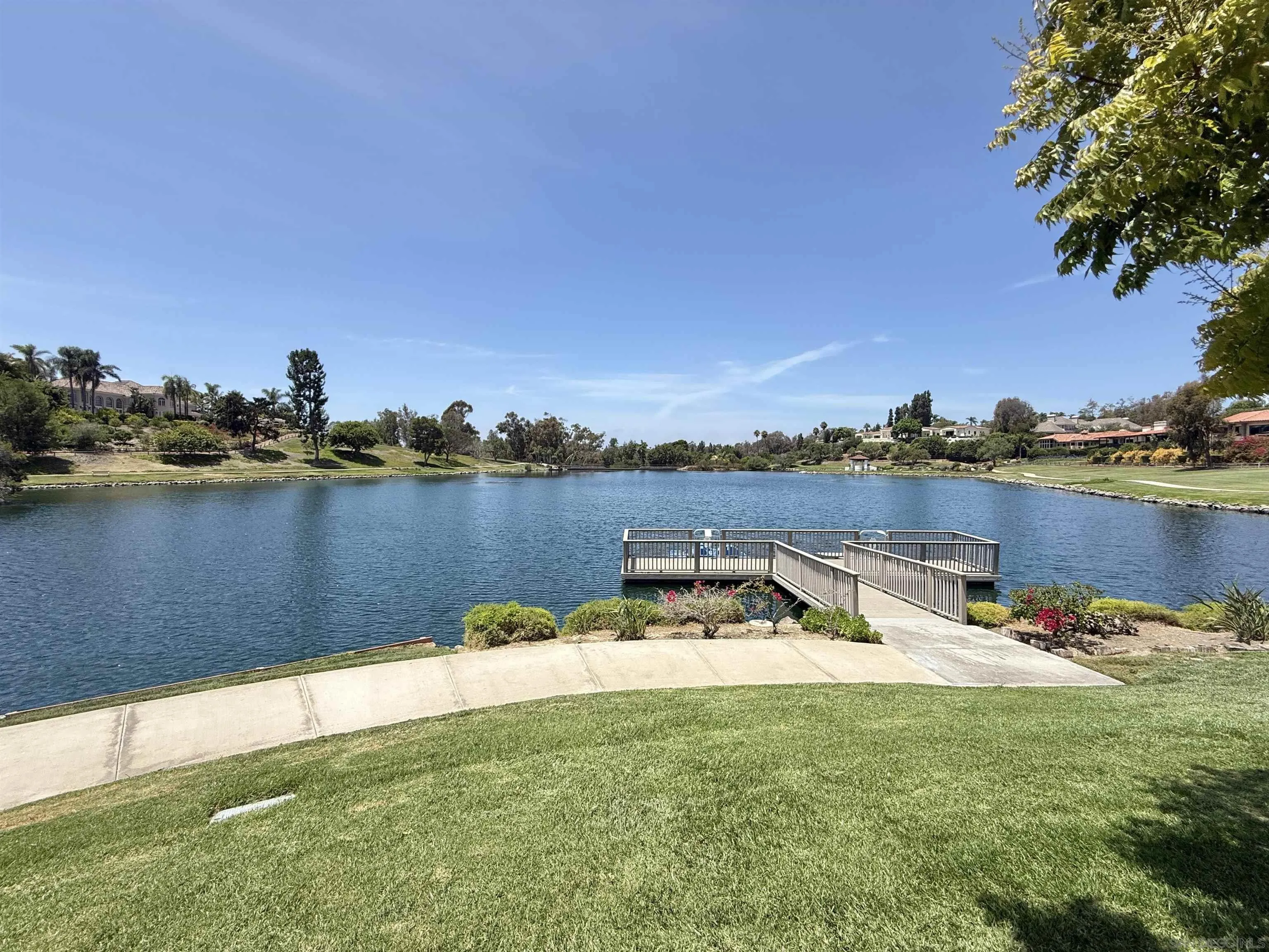 https://cdn.realtyfeed.com/cdn/127/260017138/9cef7cb54df9c4a0fec4cca51b8635d5.webp