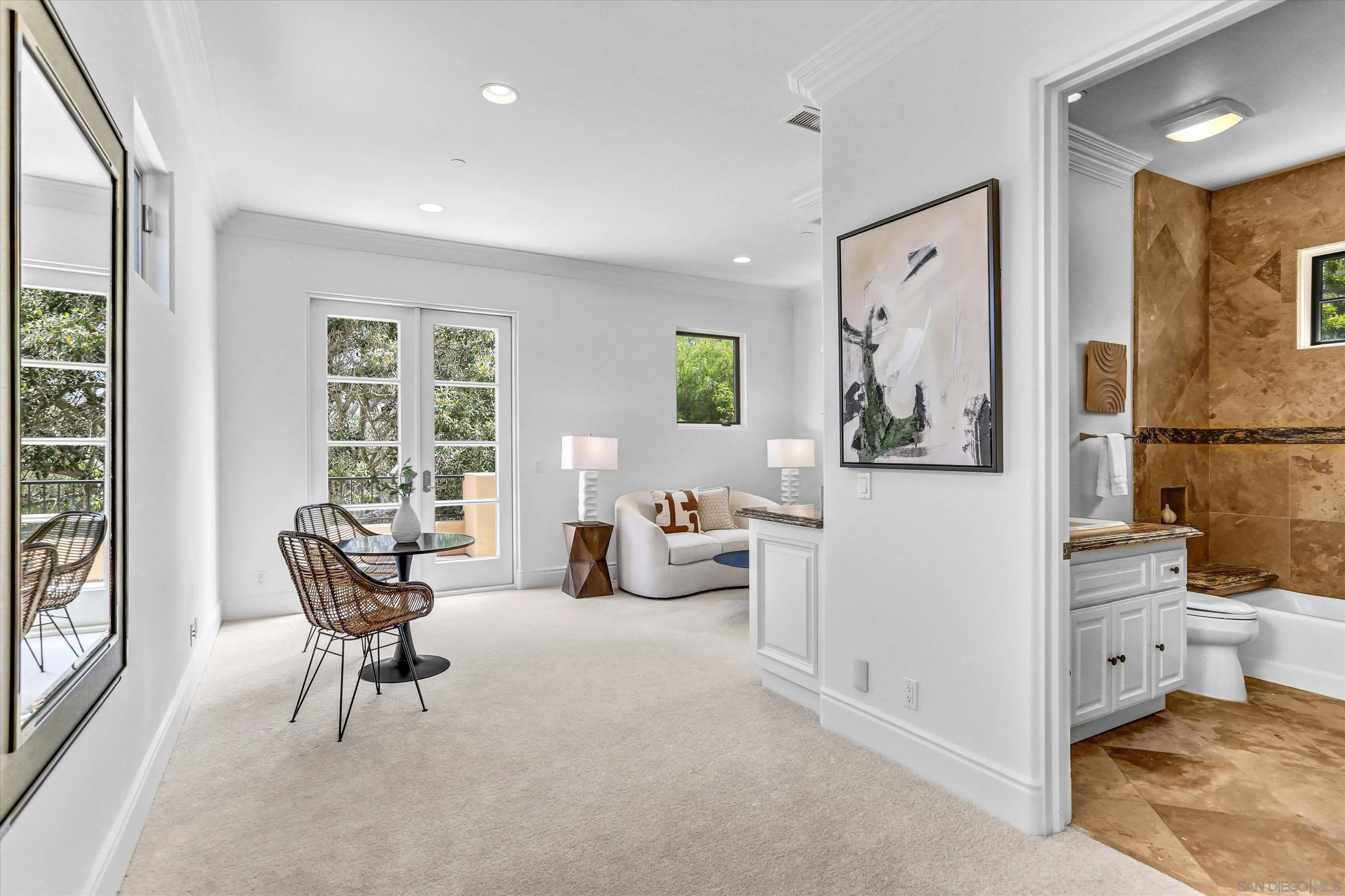 https://cdn.realtyfeed.com/cdn/127/260017138/bed85f0d46172392ae4030e074be214c.webp