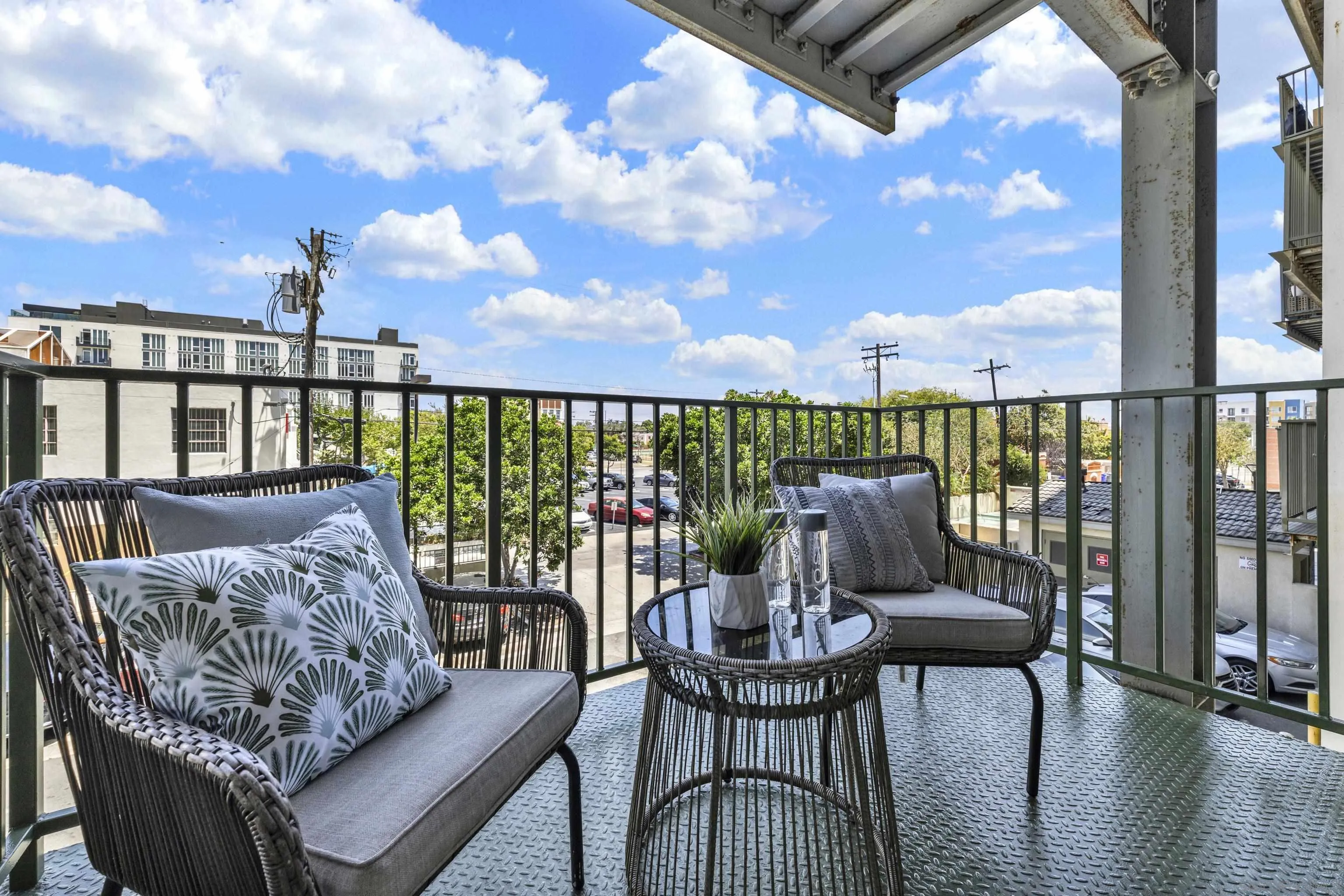 https://cdn.realtyfeed.com/cdn/127/260017140/1a7ff5dfed5095bb76212ec12545e265.webp