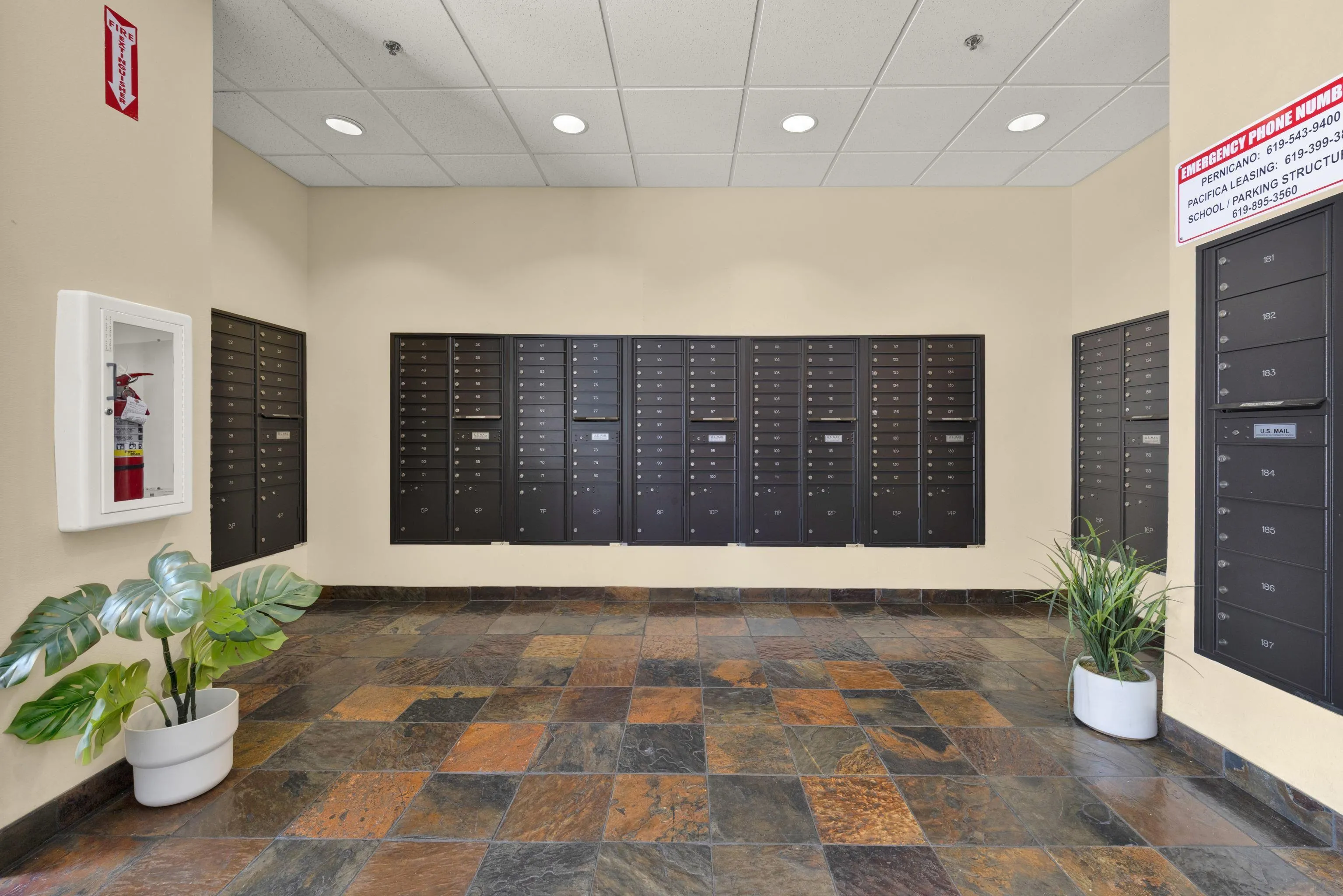 https://cdn.realtyfeed.com/cdn/127/260017140/92379cd3b90e4743e65b0f880c08a398.webp