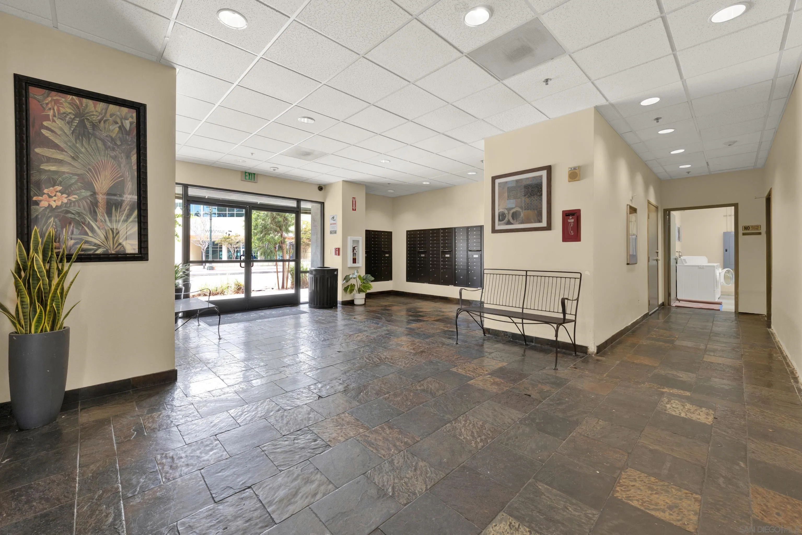 https://cdn.realtyfeed.com/cdn/127/260017140/ad7da9cfbdfc46c0e76c55d4fcfcf2ce.webp