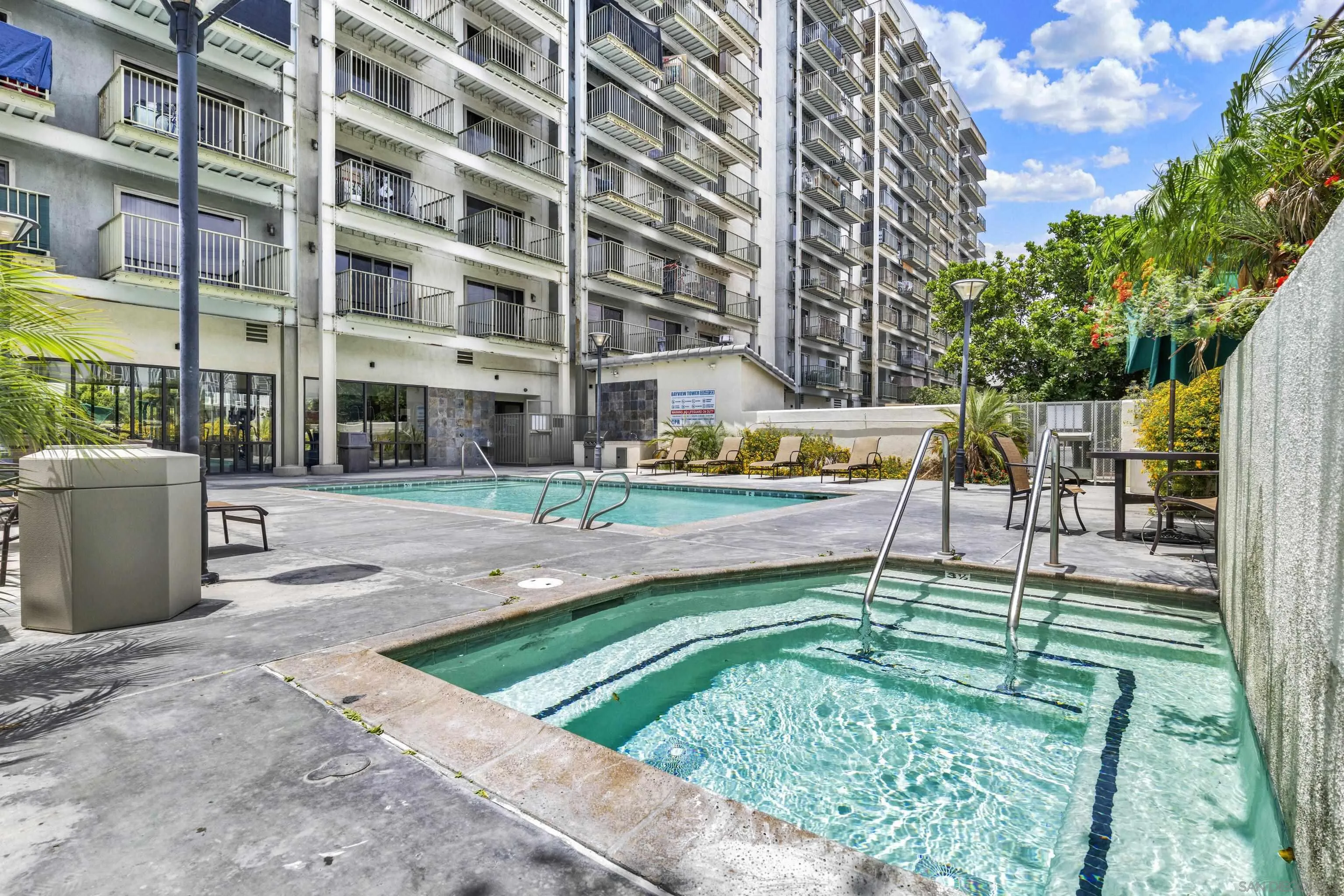 https://cdn.realtyfeed.com/cdn/127/260017140/cf59718adf2291a7d2363553a12e8c45.webp