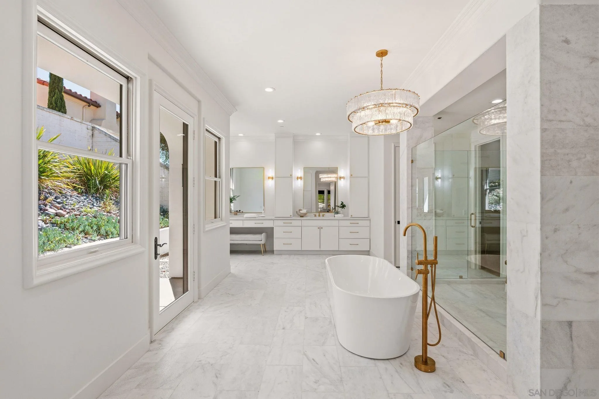 https://cdn.realtyfeed.com/cdn/127/260017142/27cc7b588b2076128e90b0282f438809.webp
