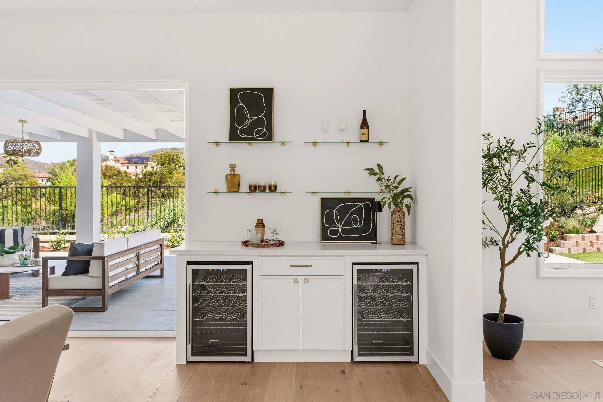 https://cdn.realtyfeed.com/cdn/127/260017142/66f003b192ee437561ab3f01fe90dde2.webp