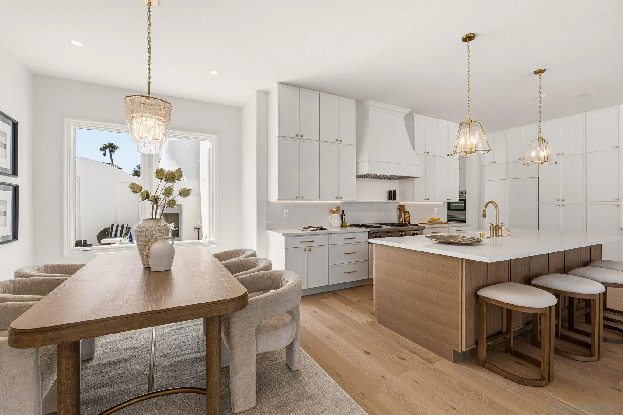 https://cdn.realtyfeed.com/cdn/127/260017142/7aabdff8078ef4d8ca2dad903329317c.webp