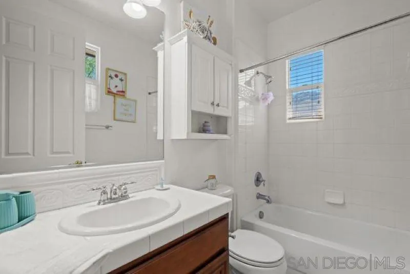 https://cdn.realtyfeed.com/cdn/127/260017147/0258fe2d825cf45cb3e741d74f24a9e6.webp