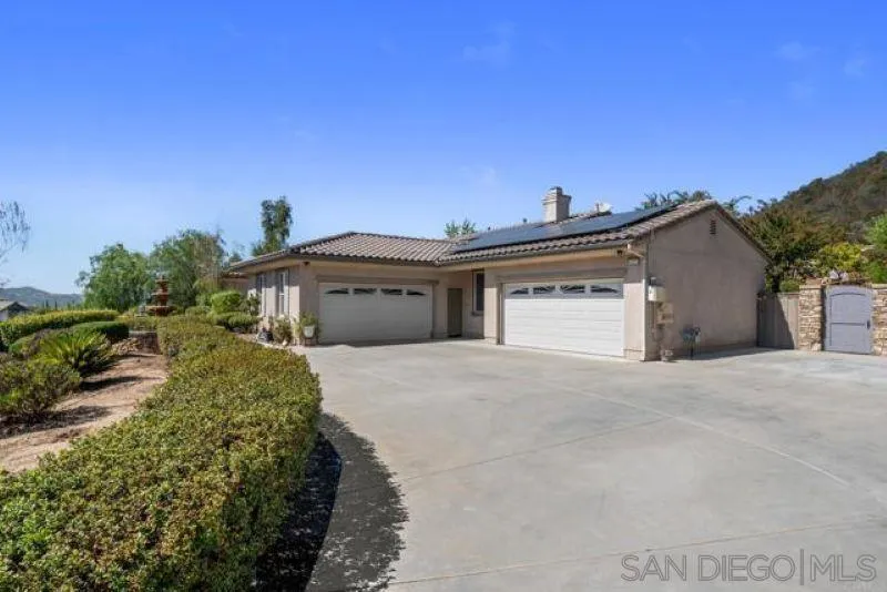 https://cdn.realtyfeed.com/cdn/127/260017147/4ce7e003e530d4fdf37b6b0f3c0fc1f6.webp