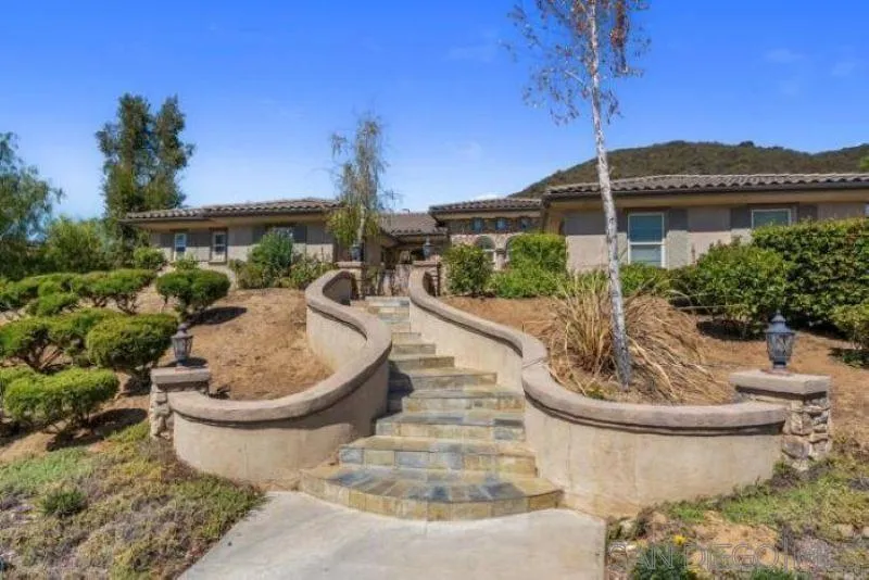 https://cdn.realtyfeed.com/cdn/127/260017147/5f942a70d028df314178523dfb9fc138.webp