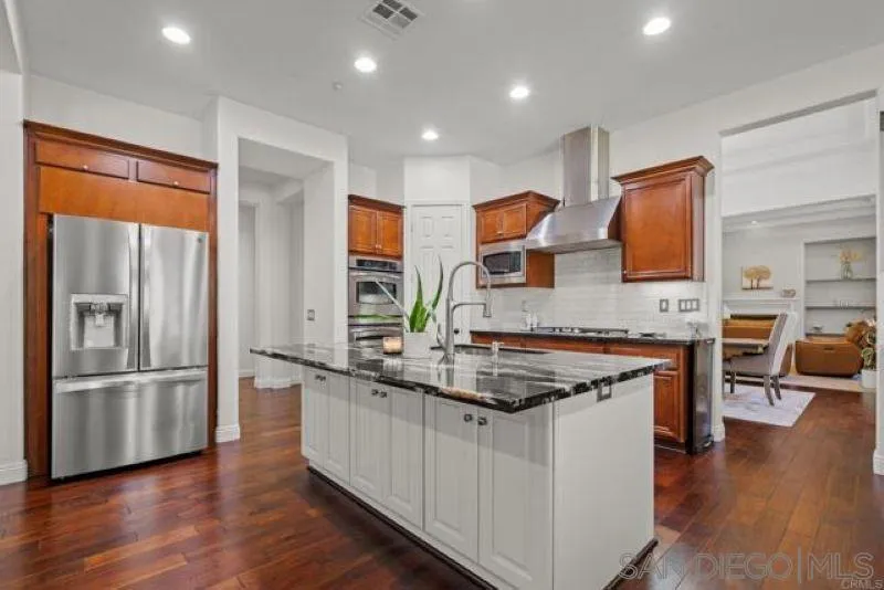 https://cdn.realtyfeed.com/cdn/127/260017147/9cc411df7ce3e2f692f24fe462b72ea7.webp