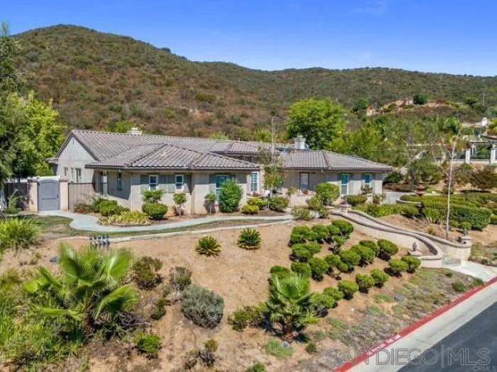 https://cdn.realtyfeed.com/cdn/127/260017147/da2c10e0cd640607ece5747685139707.webp