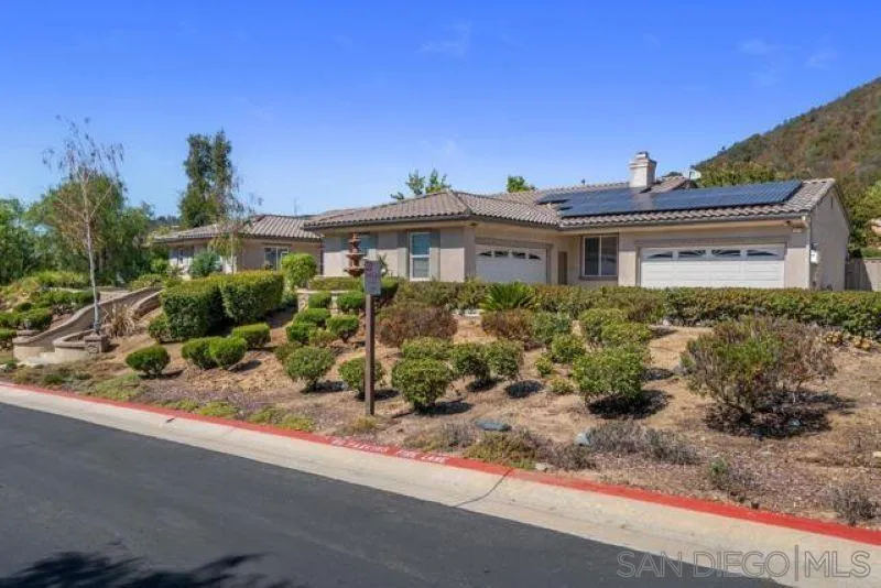 https://cdn.realtyfeed.com/cdn/127/260017147/db01422aad571ac18d15a066635e30d2.webp