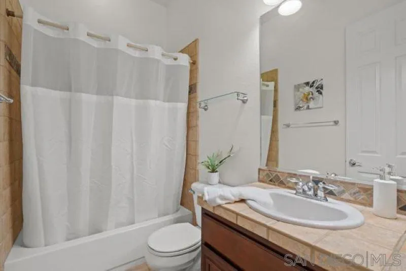 https://cdn.realtyfeed.com/cdn/127/260017147/ed2e0f47f84e5ef36d682ab17e6acc86.webp
