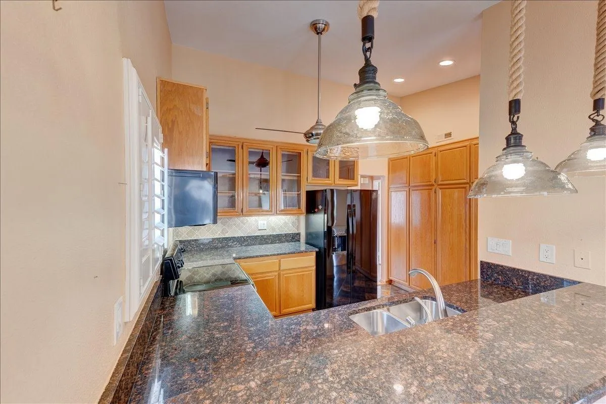 https://cdn.realtyfeed.com/cdn/127/260017154/4ec44ee32a35dfdf0cd973992fb1dd58.webp