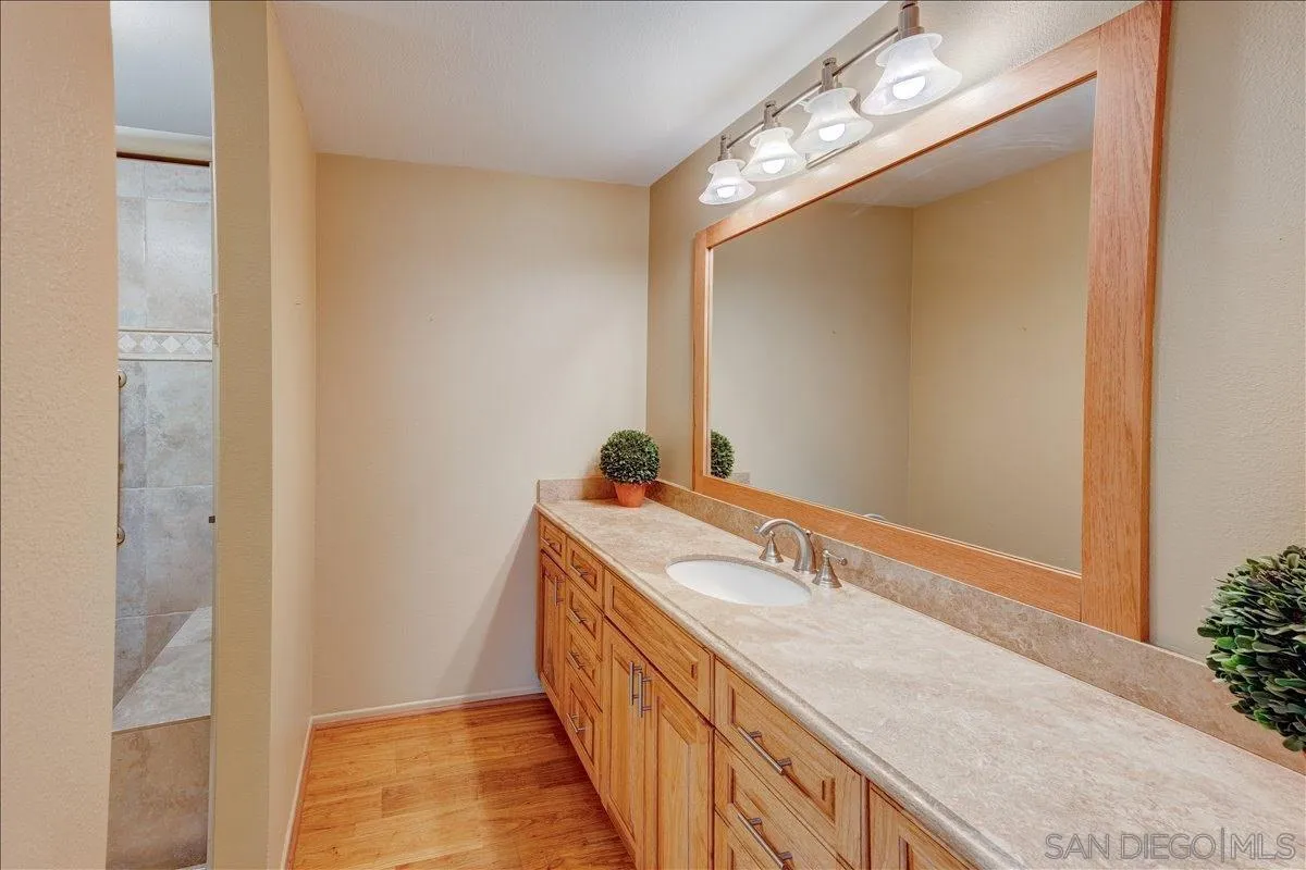 https://cdn.realtyfeed.com/cdn/127/260017154/763abffafc17ede3ba7d6766d7d157ea.webp