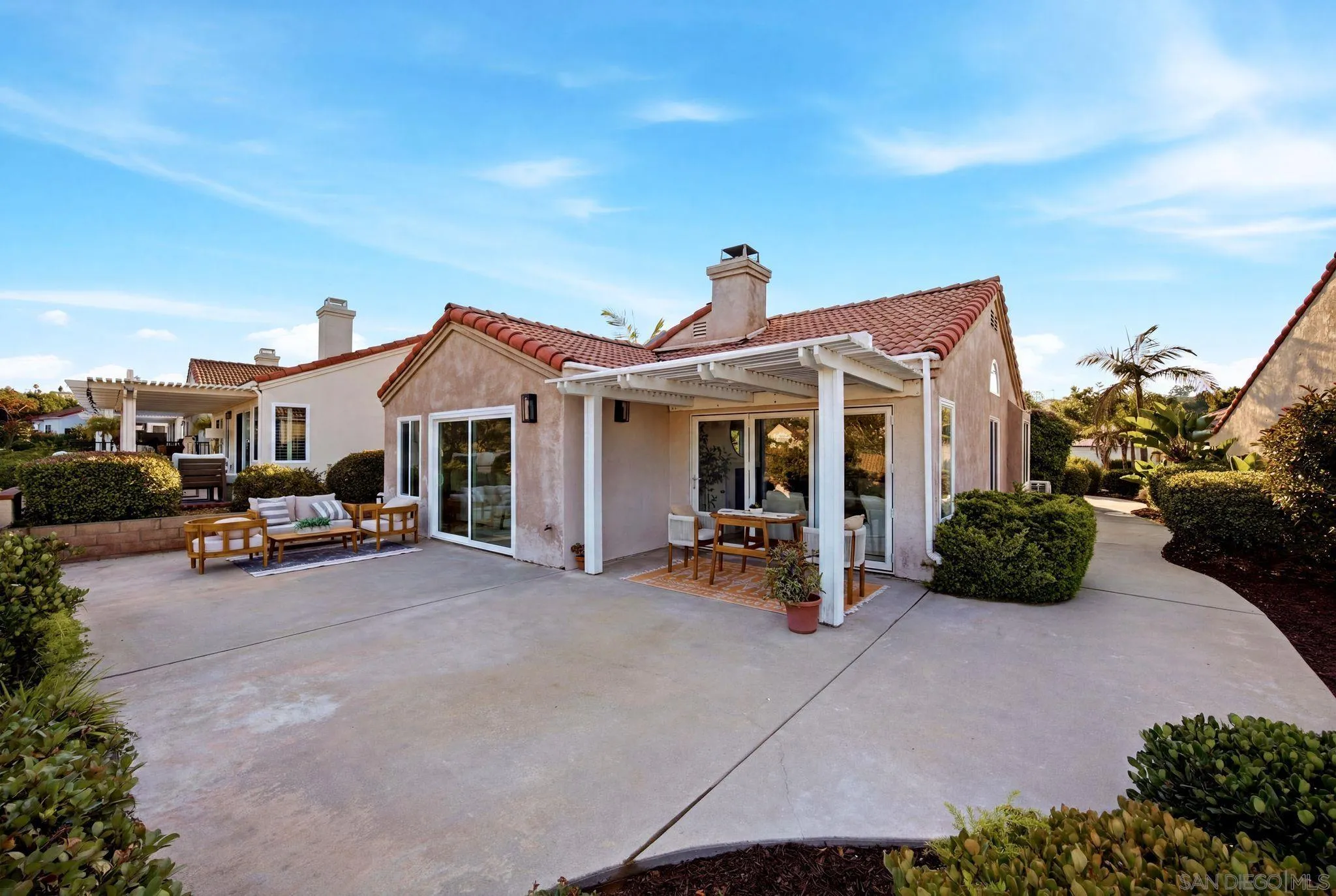 https://cdn.realtyfeed.com/cdn/127/260017161/0b775f0bada904d59d459a76b458fd38.webp