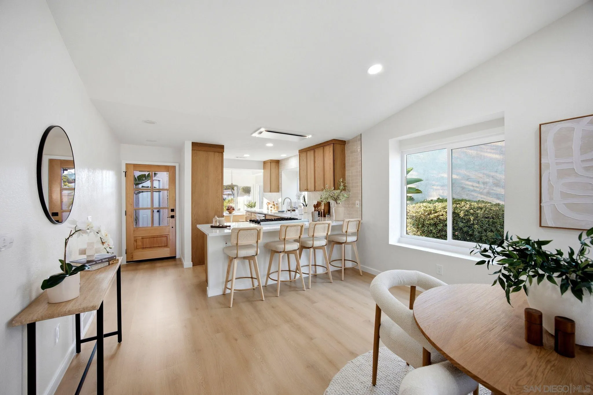 https://cdn.realtyfeed.com/cdn/127/260017161/ed43a886ec26ae473dfb396f05e4f047.webp