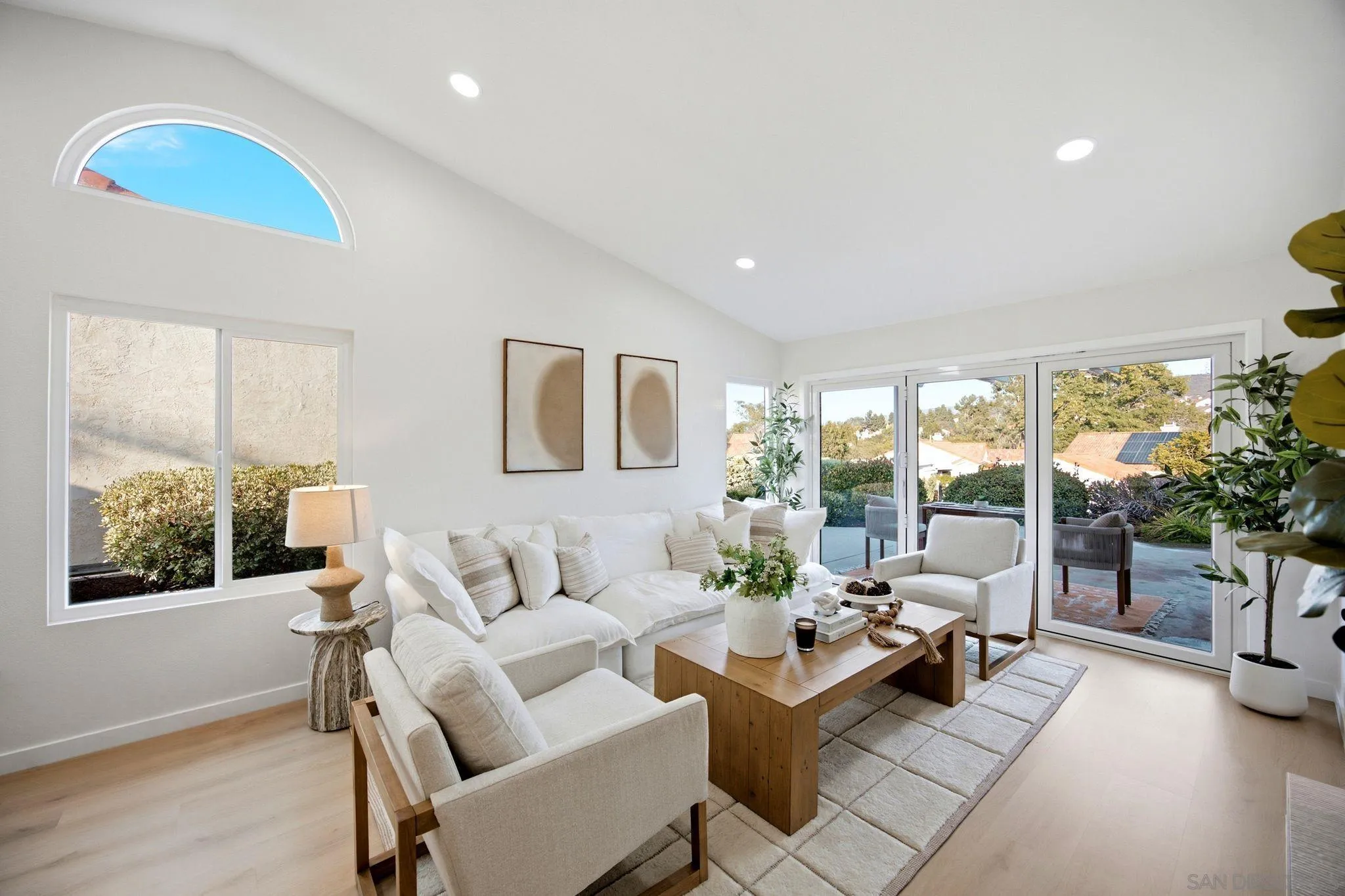 https://cdn.realtyfeed.com/cdn/127/260017161/fca593f2695de68a1d11a823ac9d0be0.webp