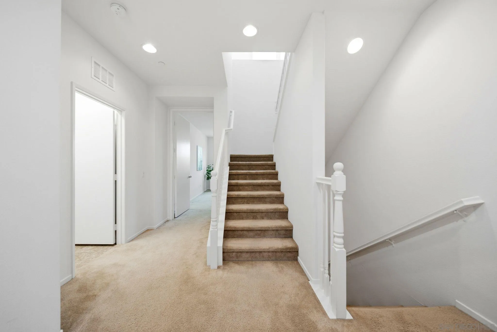 Photo #6: 260017179 Listing: Photo #6