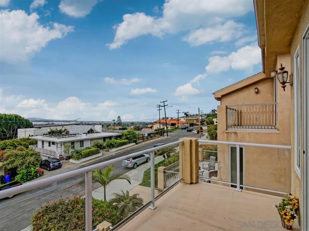 1820 Malden Street, Pacific Beach, CA 92109 - Photo 4 of 25, Pacific Beach, CA