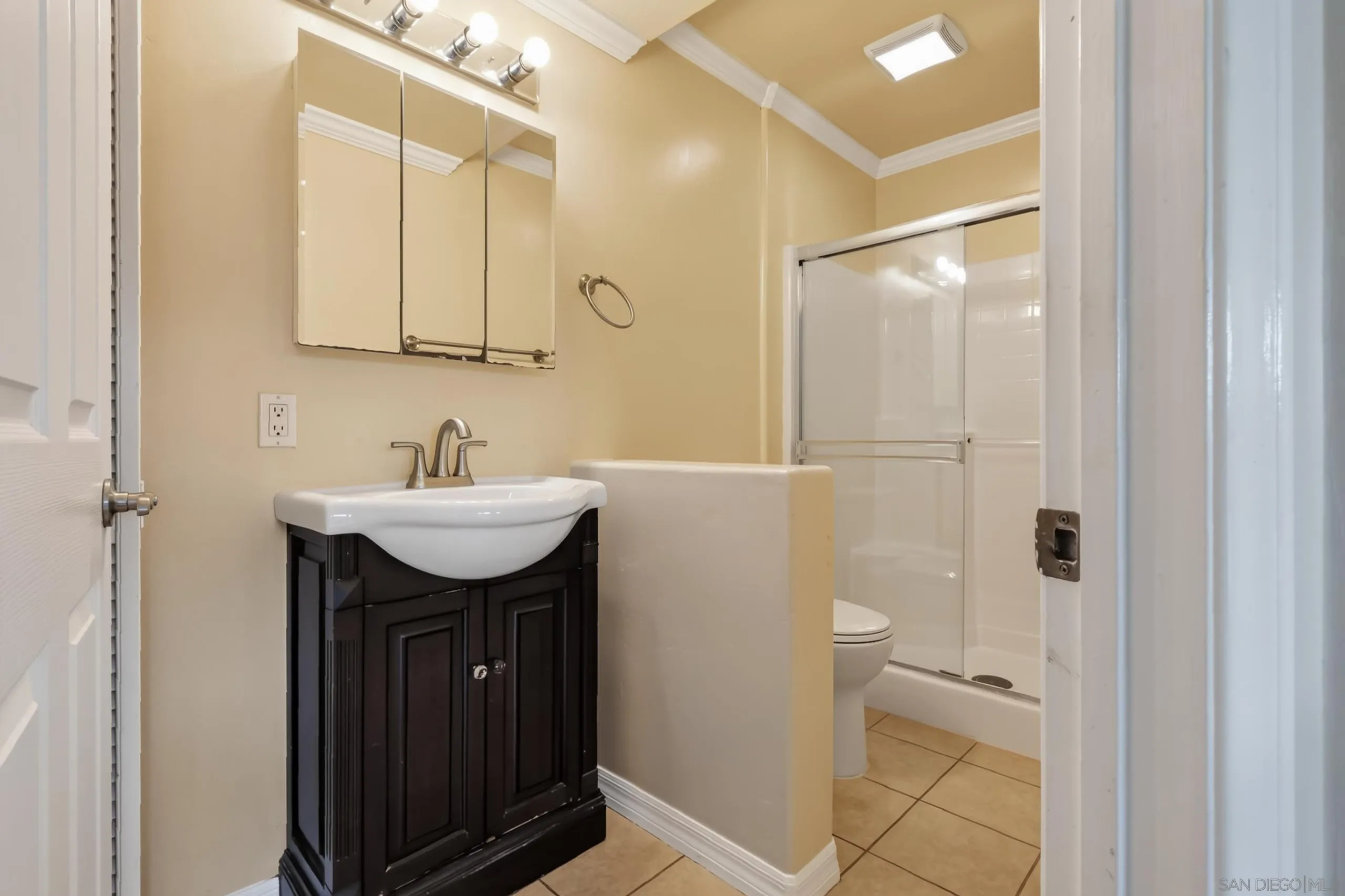 https://cdn.realtyfeed.com/cdn/127/260017186/5592ad32ed8e629da9140927cb93da65.webp