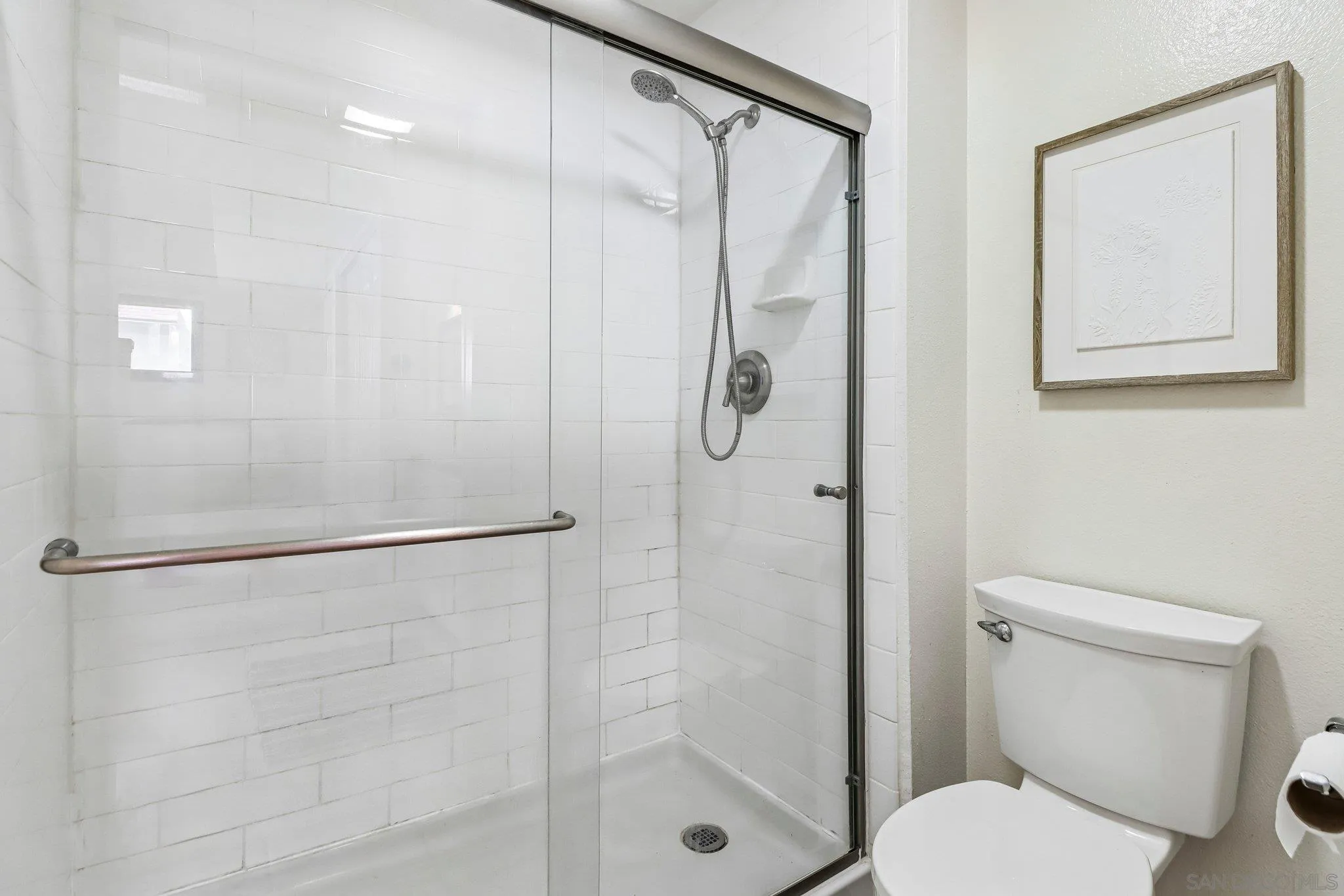 https://cdn.realtyfeed.com/cdn/127/260017189/95a865e1edbfd1eefc574f74e789cef1.webp