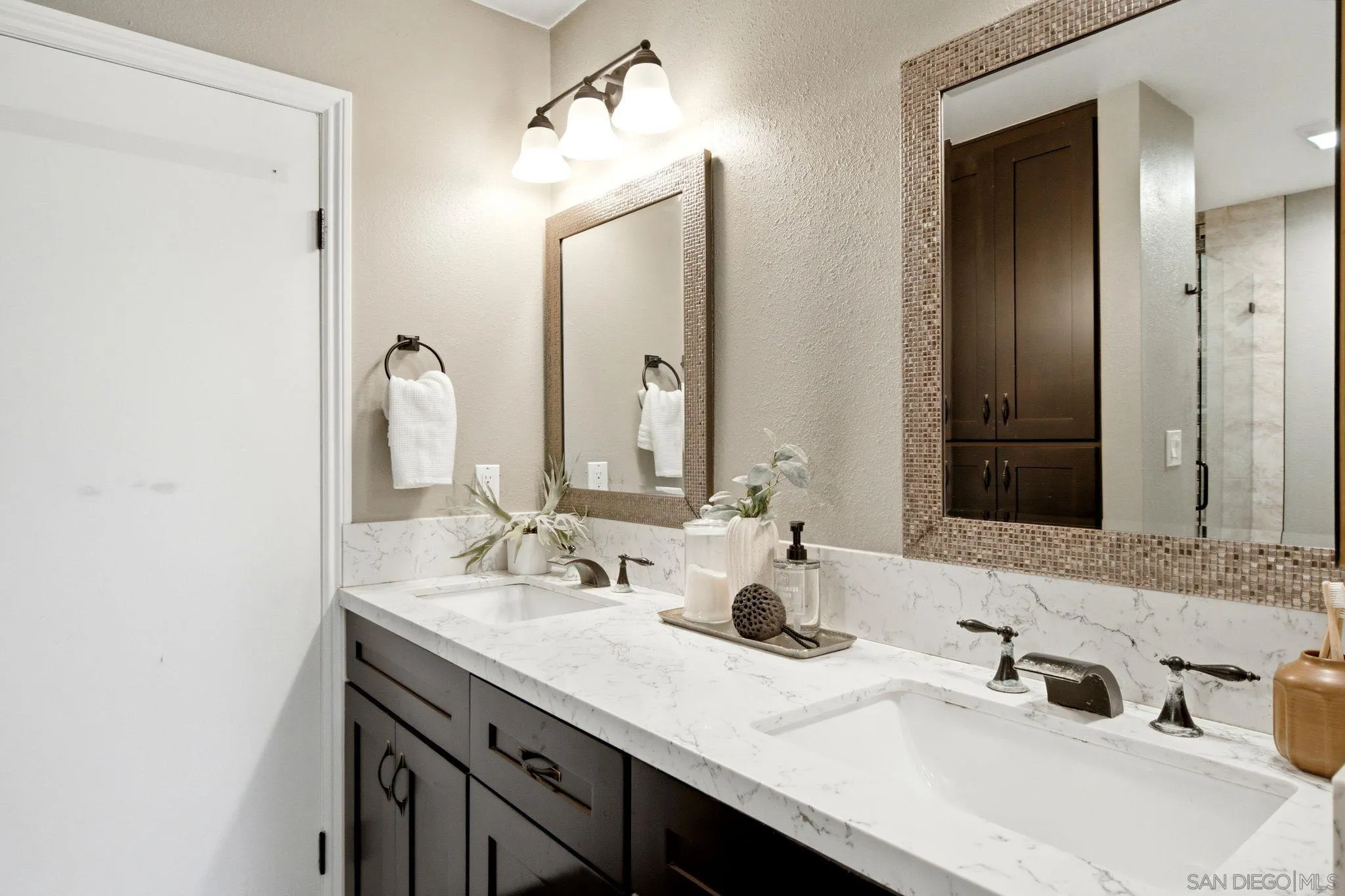 Photo #17: 260017190 Listing: Photo #17