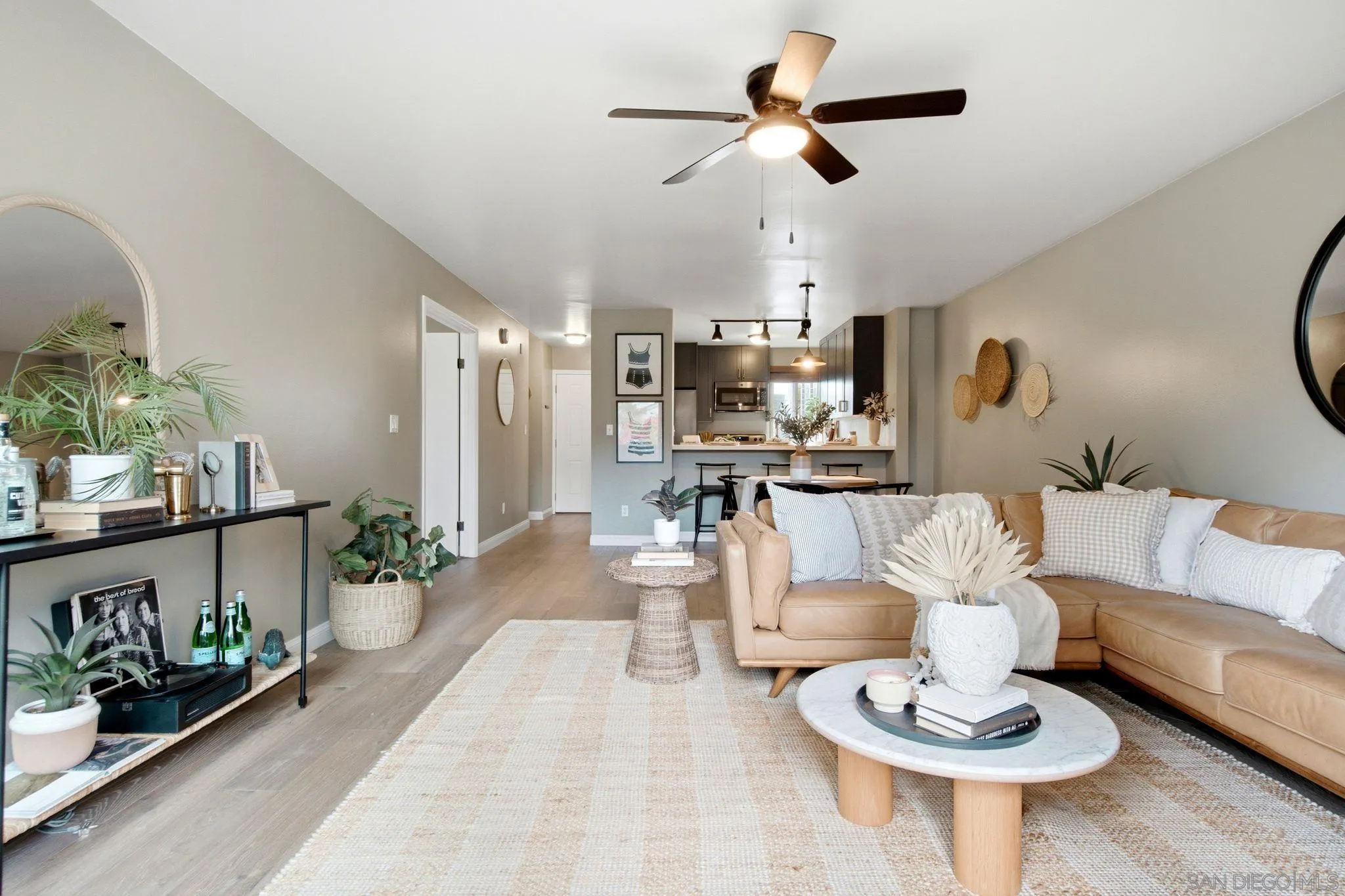 Photo #1: 260017190 Listing: Photo #1