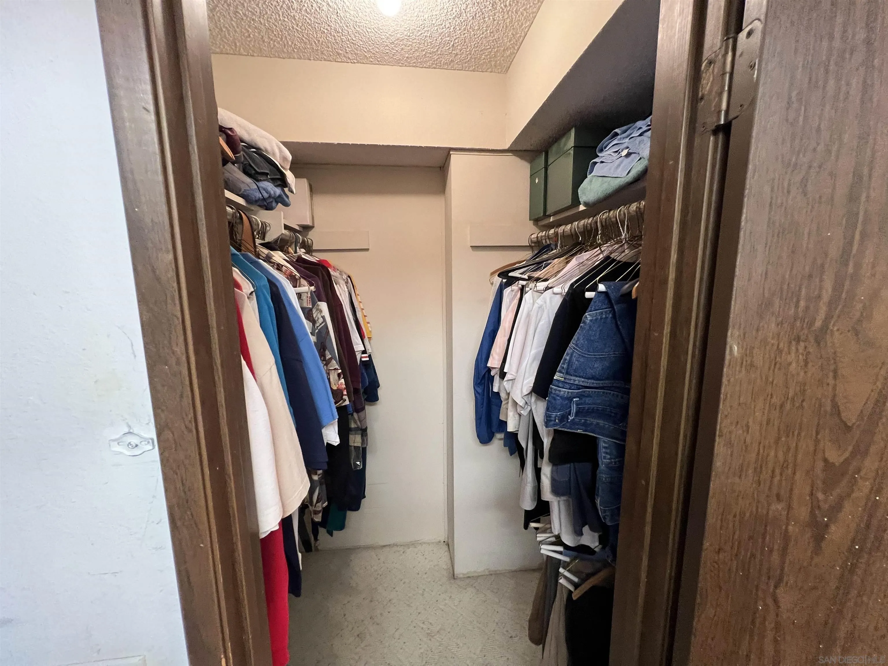https://cdn.realtyfeed.com/cdn/127/260017194/27230005e70b8b4b1ad0fa35f828ab17.webp