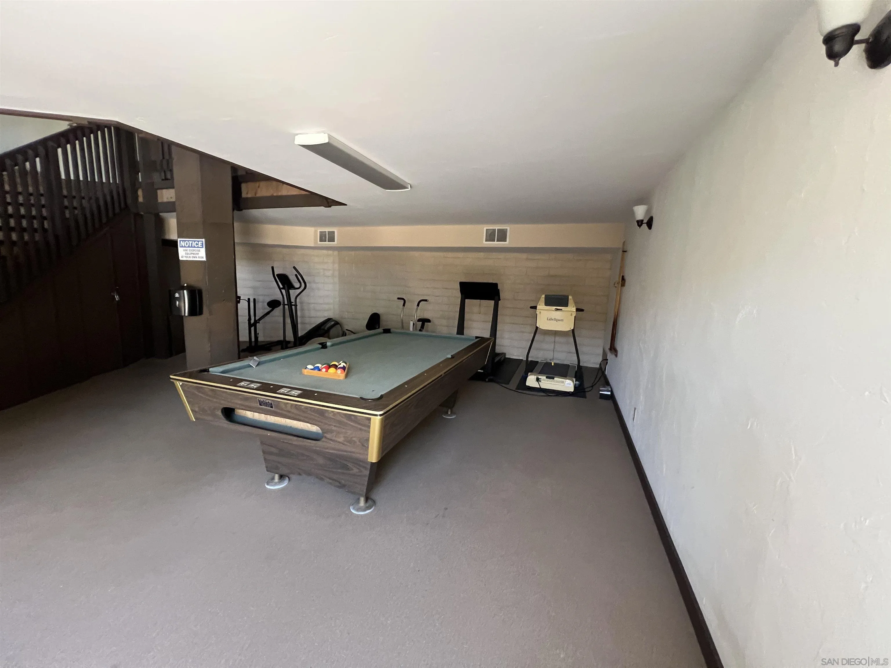https://cdn.realtyfeed.com/cdn/127/260017194/2ddf727ee650b04813ba699f67050bb5.webp