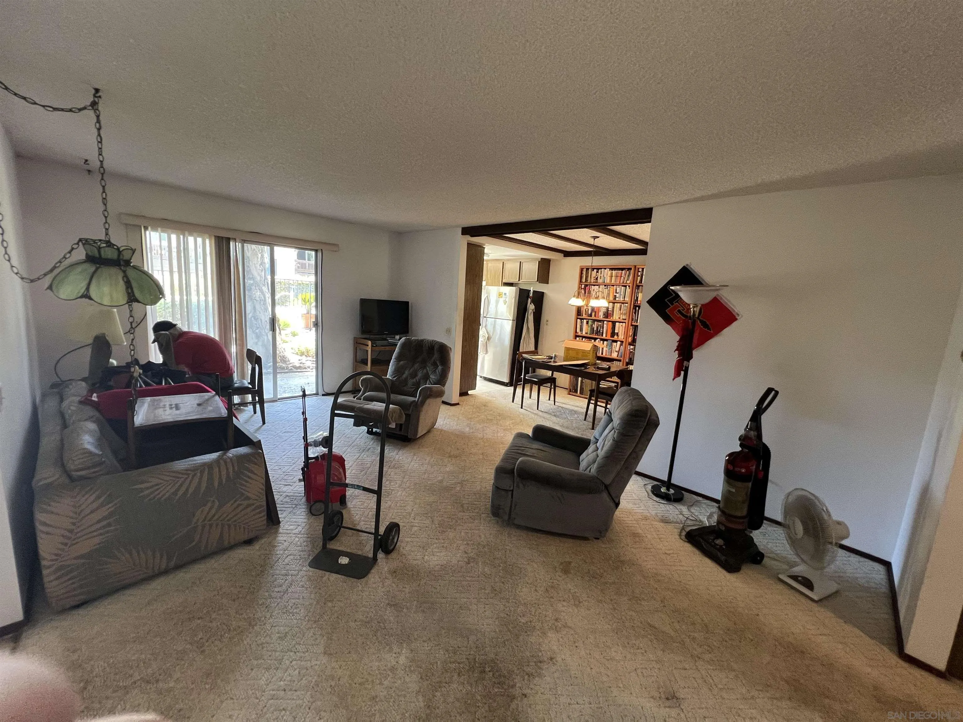 https://cdn.realtyfeed.com/cdn/127/260017194/4d67f22078f77fca0de9f0e1da98c7d2.webp