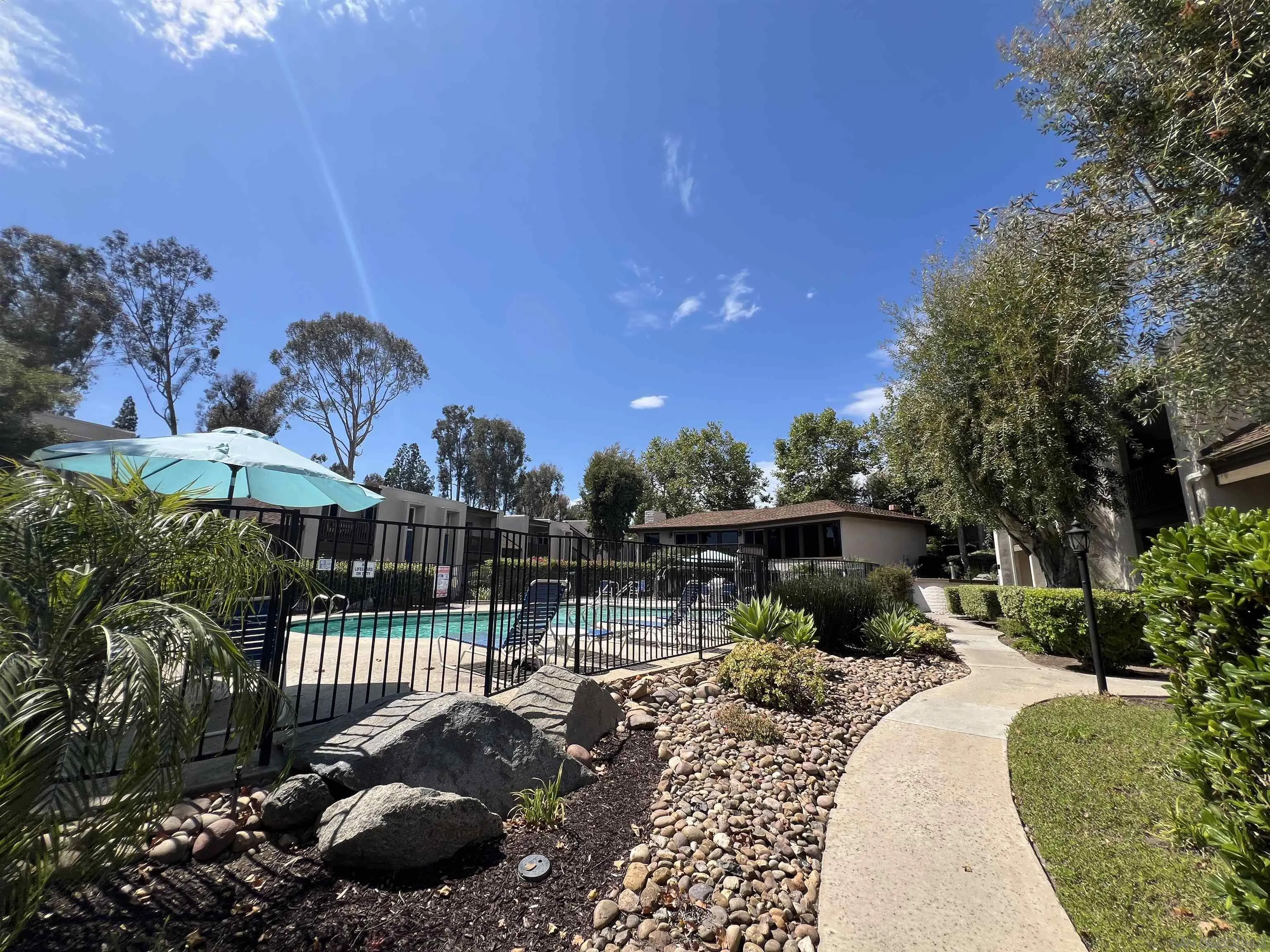 https://cdn.realtyfeed.com/cdn/127/260017194/805d050f0c7ae0f5997dc615e0ccb2b7.webp