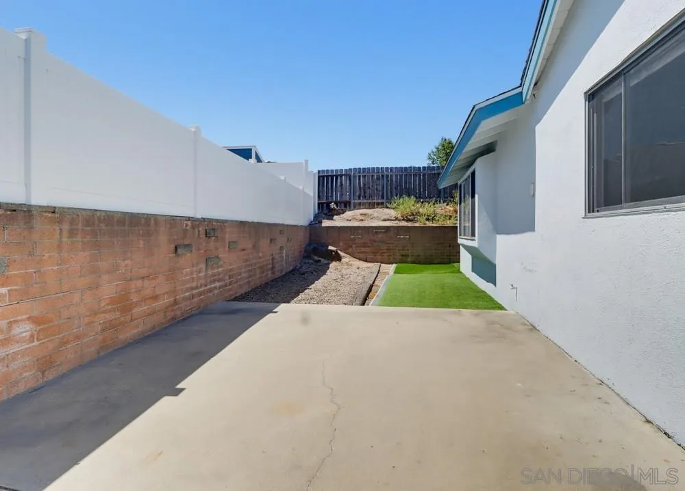 https://cdn.realtyfeed.com/cdn/127/260017203/110edf08e645c8f99b9ac304ab86a6bc.webp