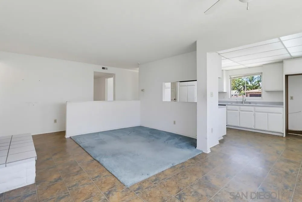https://cdn.realtyfeed.com/cdn/127/260017203/14d98b4027e22cc8c1ff4d95d3ef058e.webp