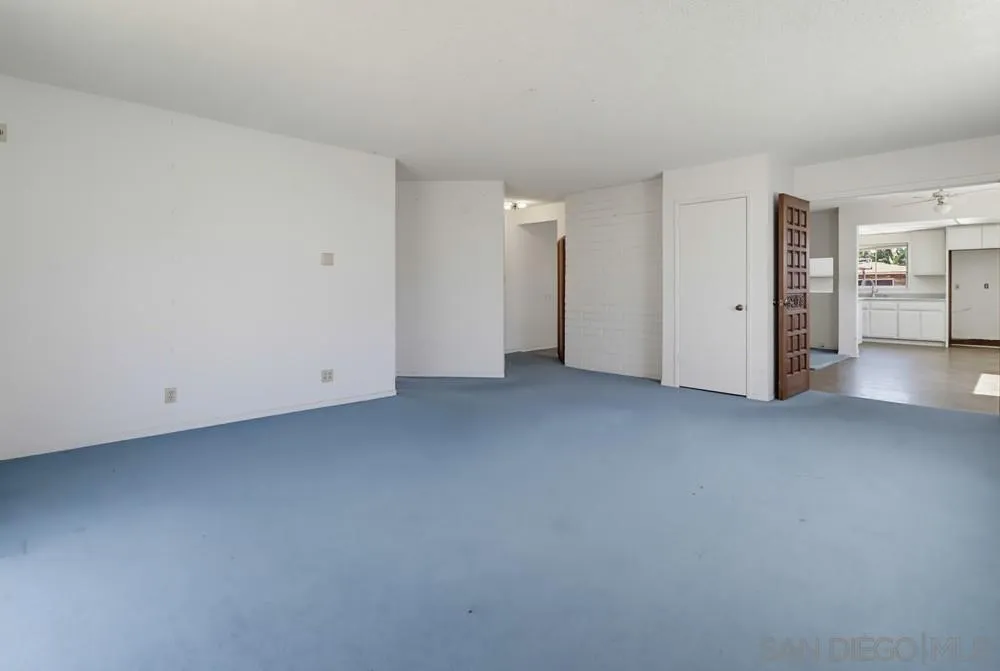 https://cdn.realtyfeed.com/cdn/127/260017203/88fecbc0f36f7d8bbfe92816e4b856ac.webp