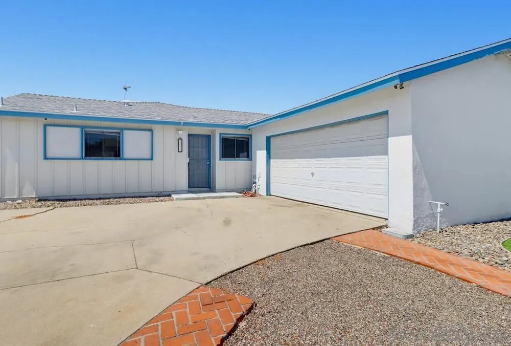 https://cdn.realtyfeed.com/cdn/127/260017203/c6f2f0acac9a72bc6bdb3fc5e26873c5.webp
