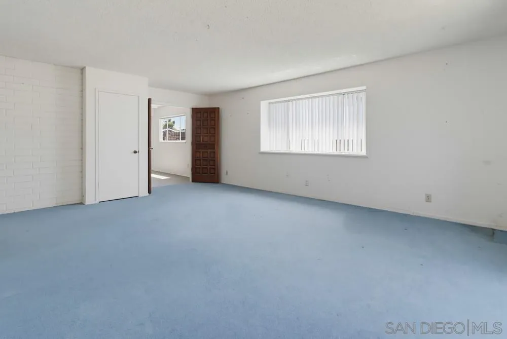 https://cdn.realtyfeed.com/cdn/127/260017203/fc371c7240775c5b18387e4f08468888.webp
