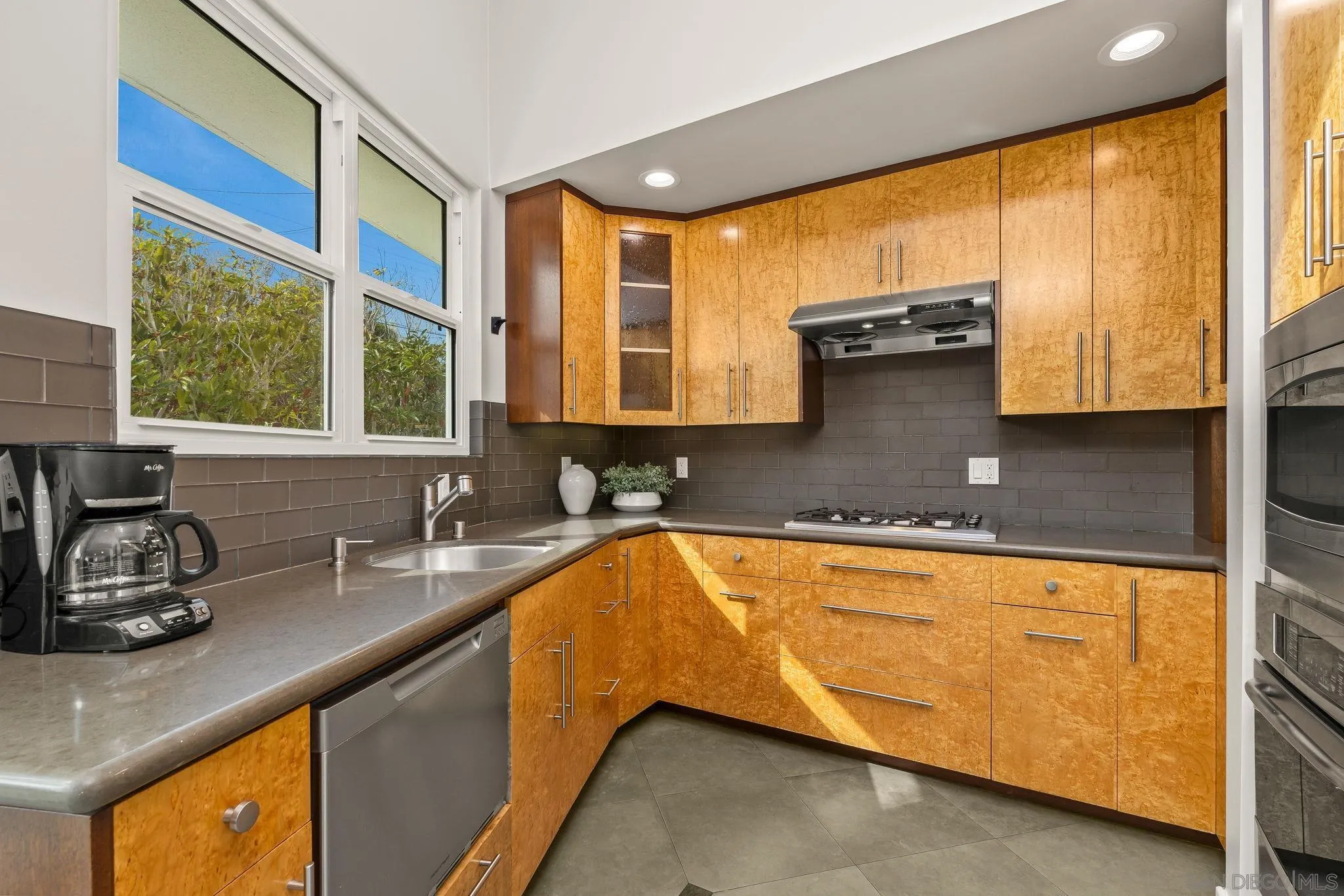 438 La Mesa Ave, Encinitas, CA 92024 - Photo 5 of 45, Encinitas, CA