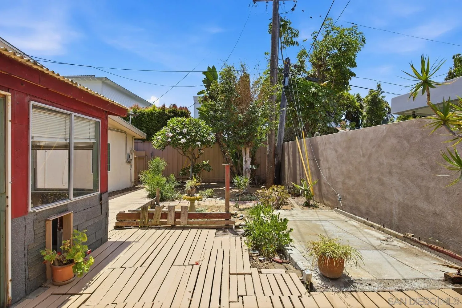 https://cdn.realtyfeed.com/cdn/127/260017209/7d7e43338e13af9a202840b1bd6c61c1.webp